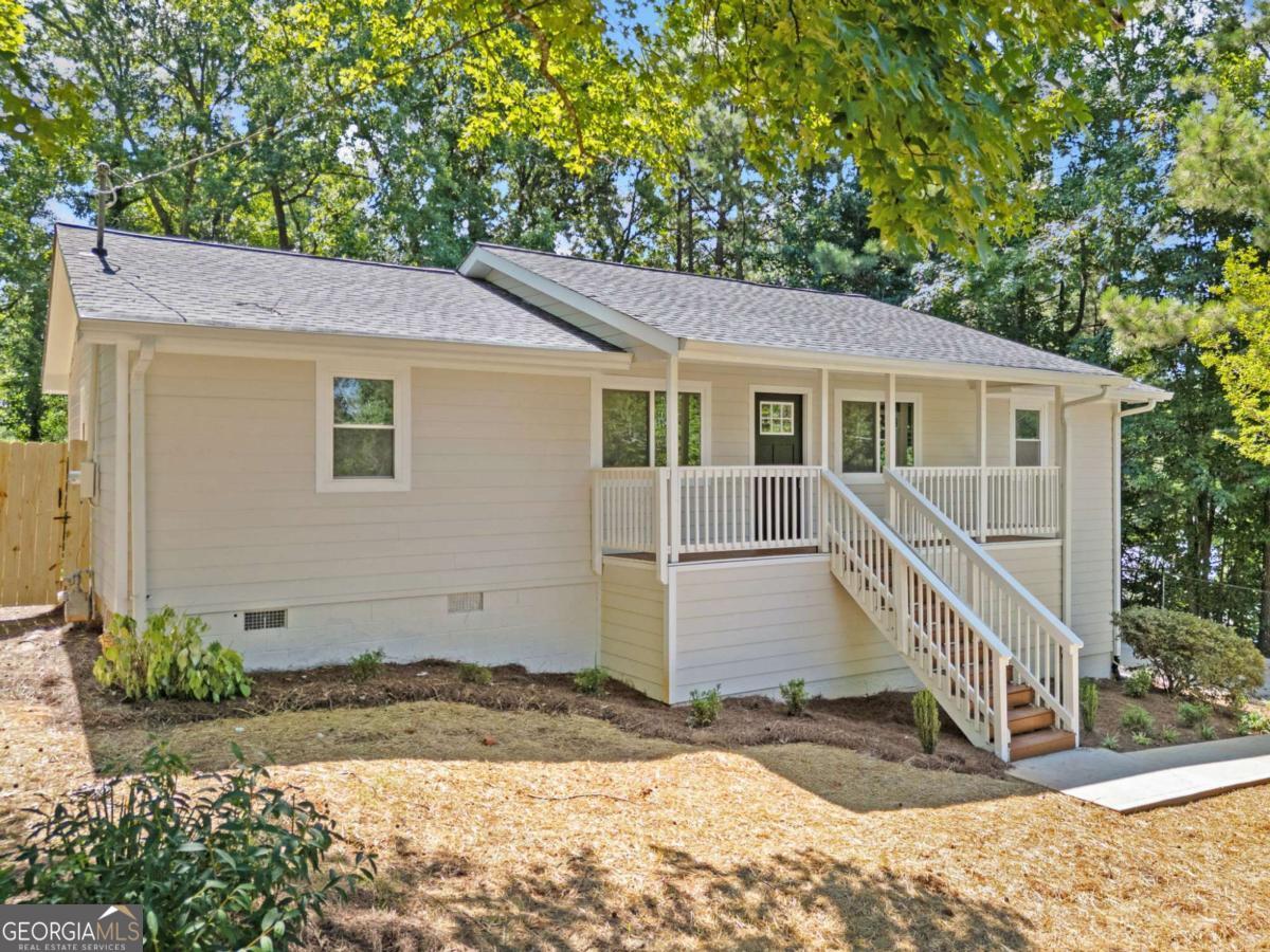6147 Allen Road Se Property Photo 1