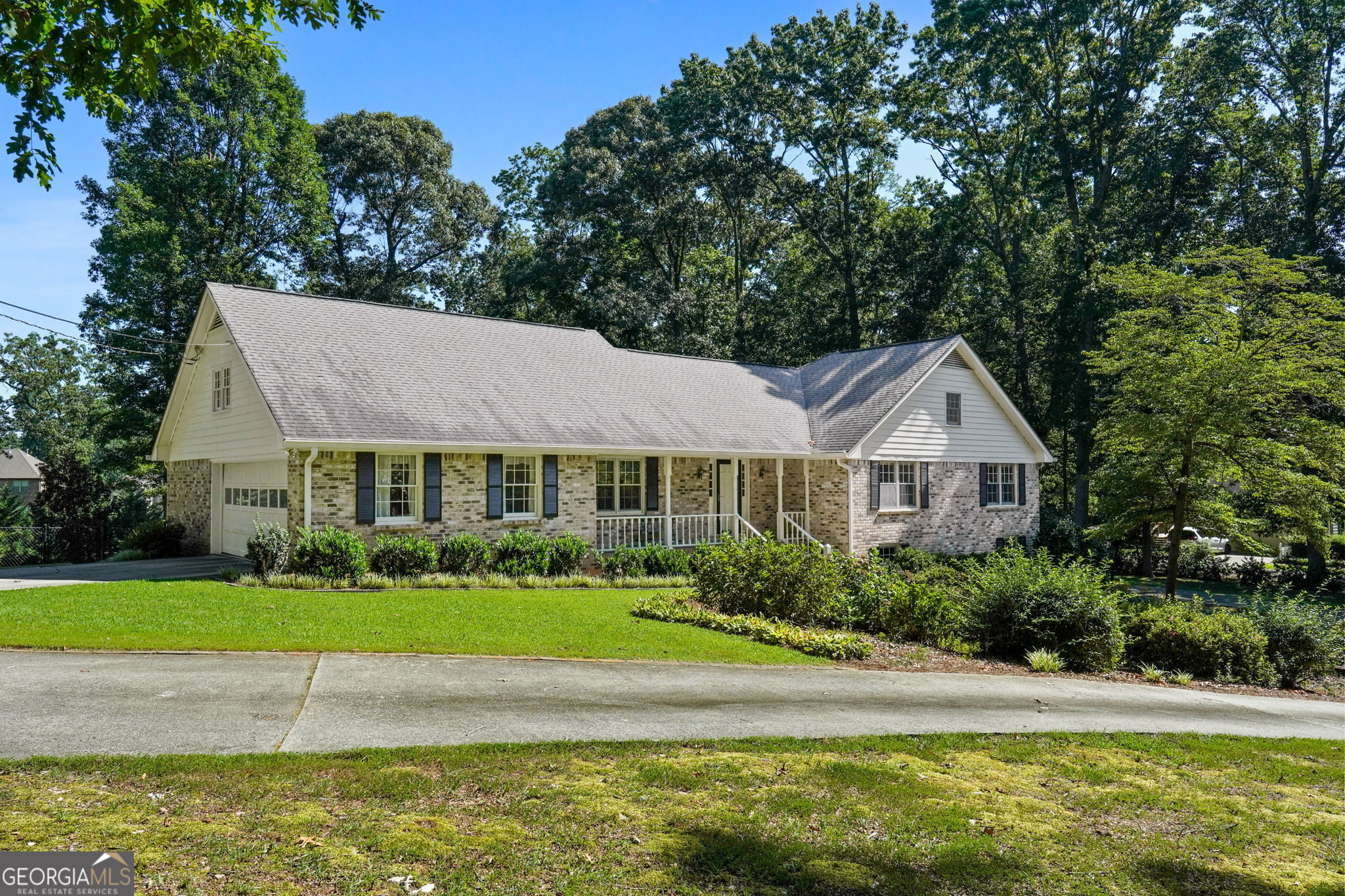 112 Barber Drive Property Photo 1
