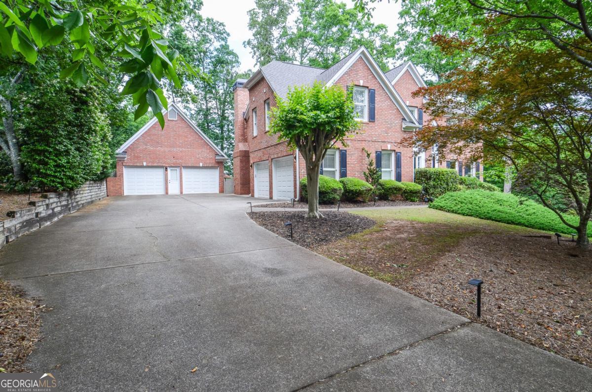 6450 Oak Valley Drive Property Photo 1