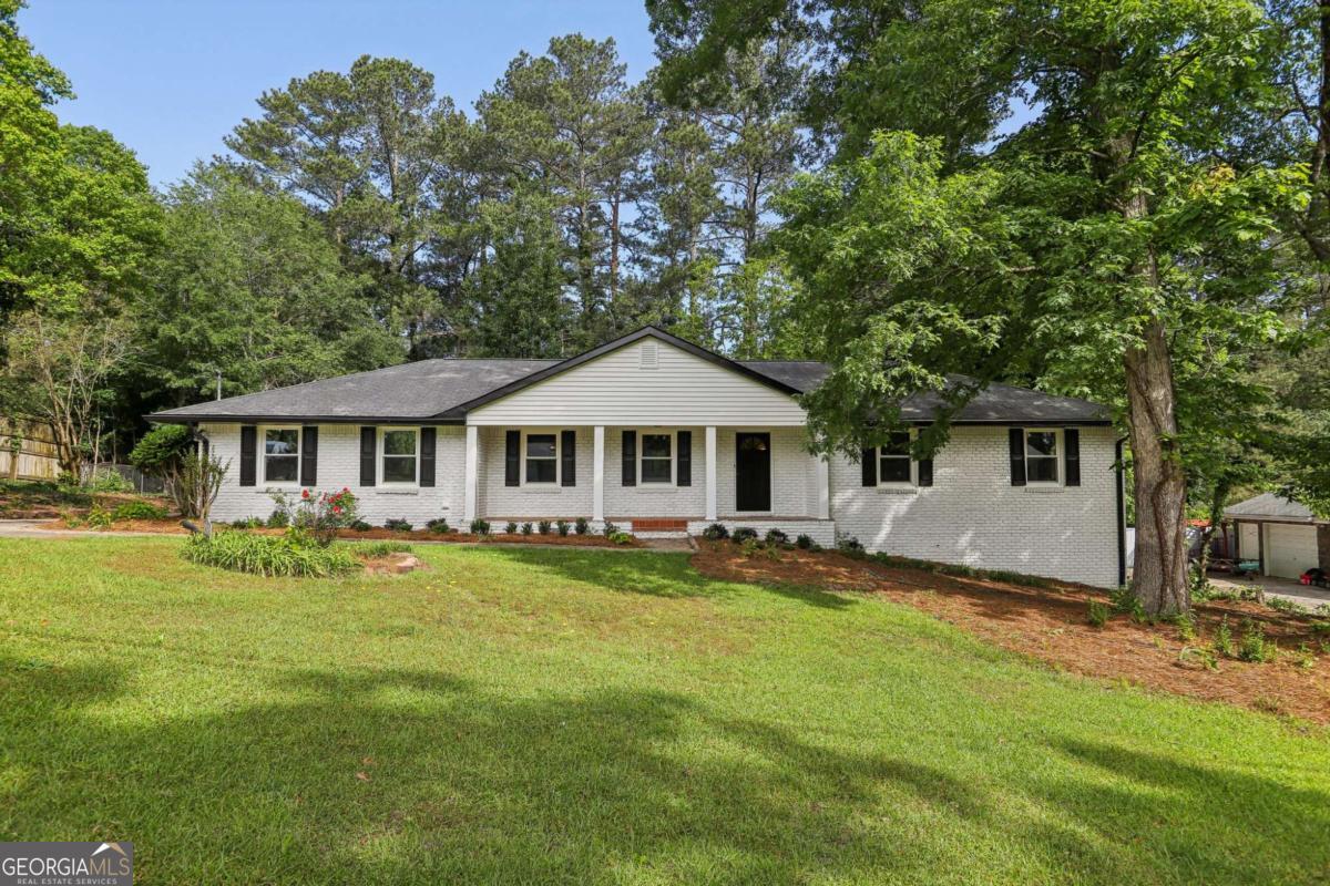 5421 Brownlee Road Property Photo 1
