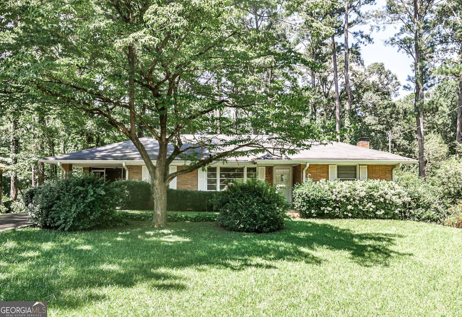 2770 Hollywood Drive Property Photo 1