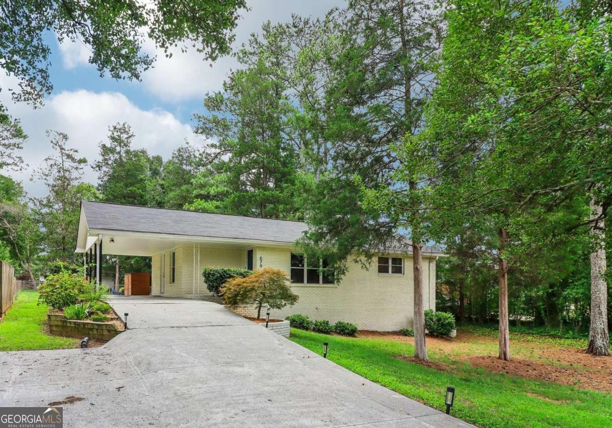 679 Forest Ridge Drive Se Property Photo 1