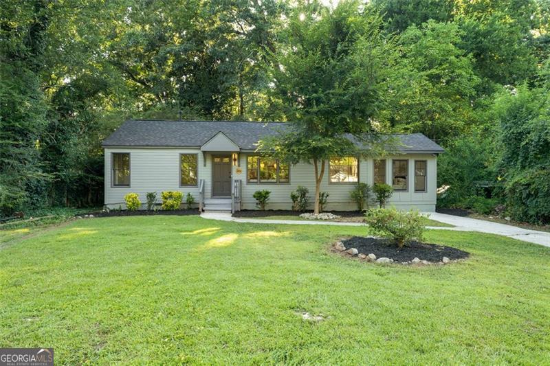 561 Scott Circle Property Photo 1
