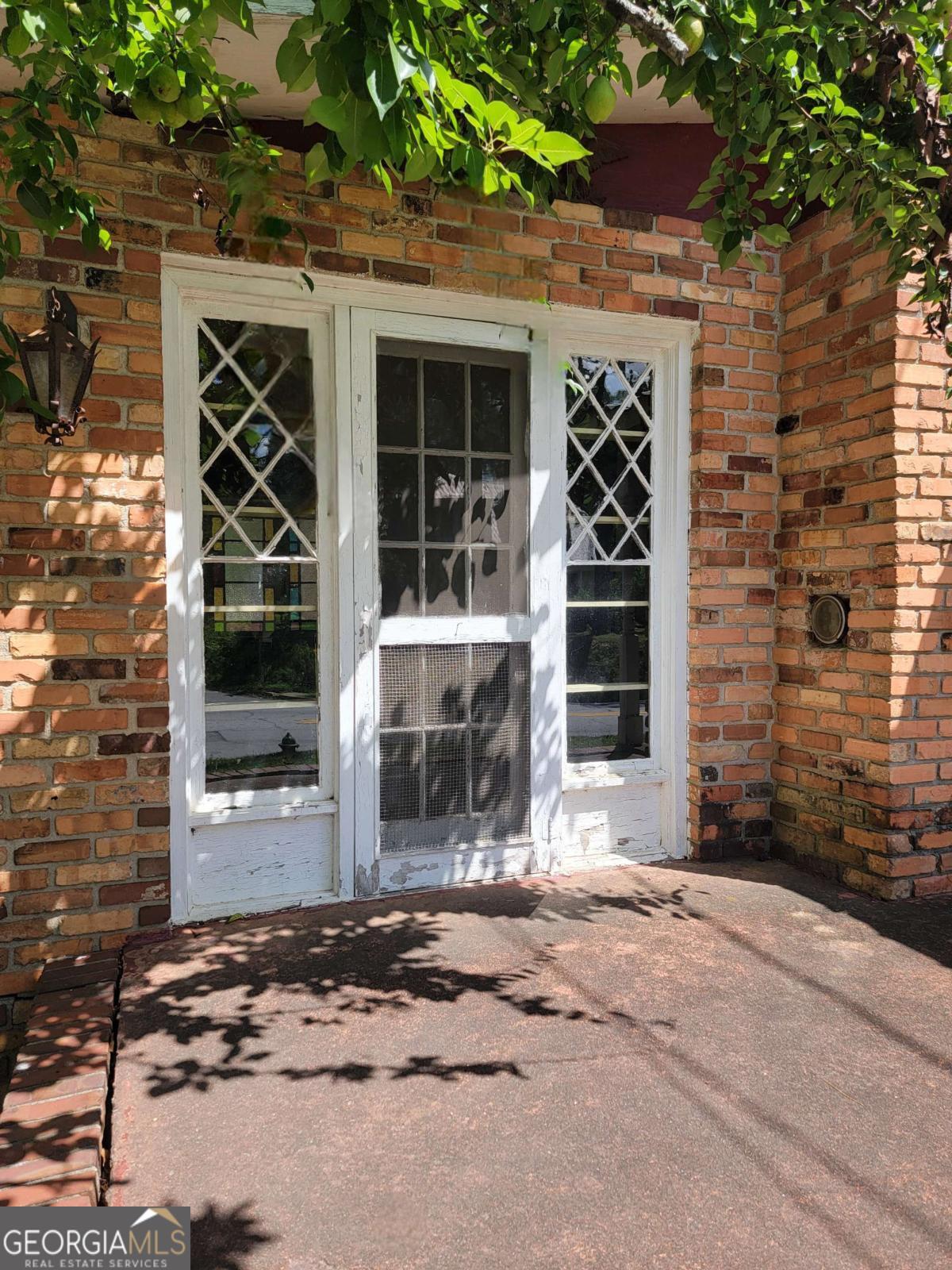 346 Oliver Street Property Photo 4