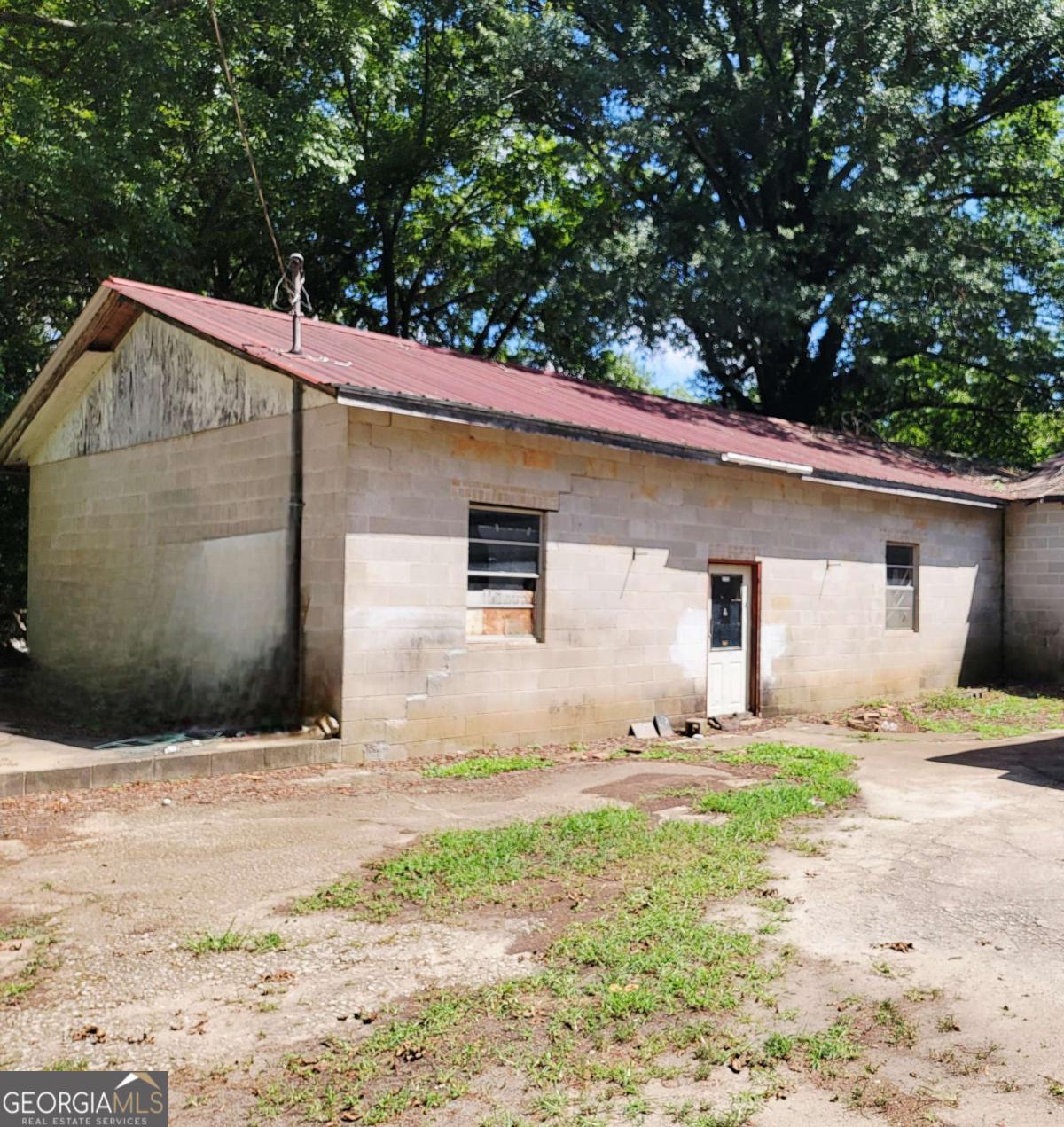 346 Oliver Street Property Photo 49