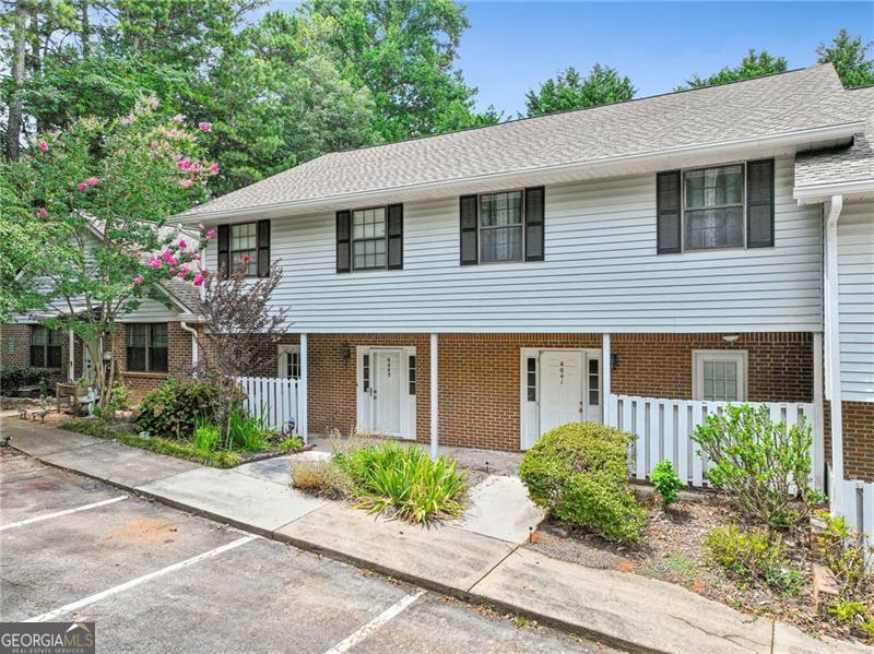 6043 Wintergreen Road Property Photo 1