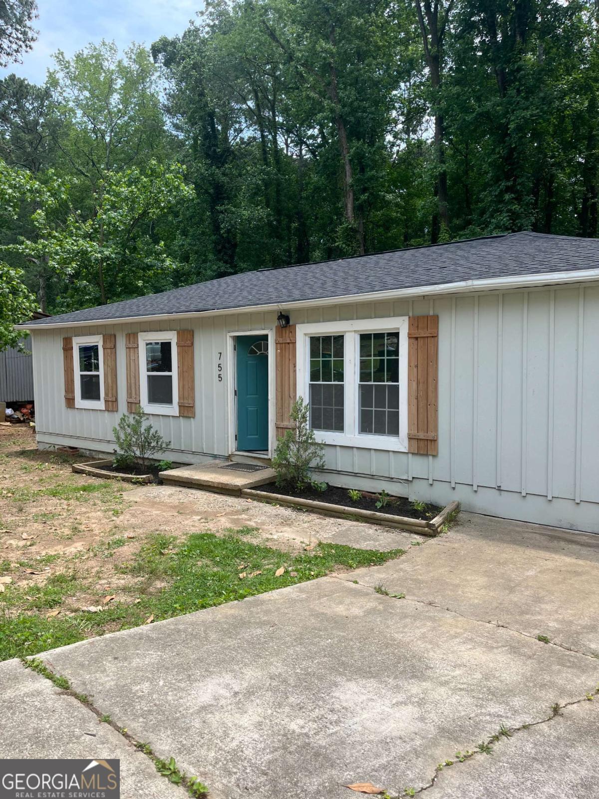 755 Cascade Drive Property Photo 1