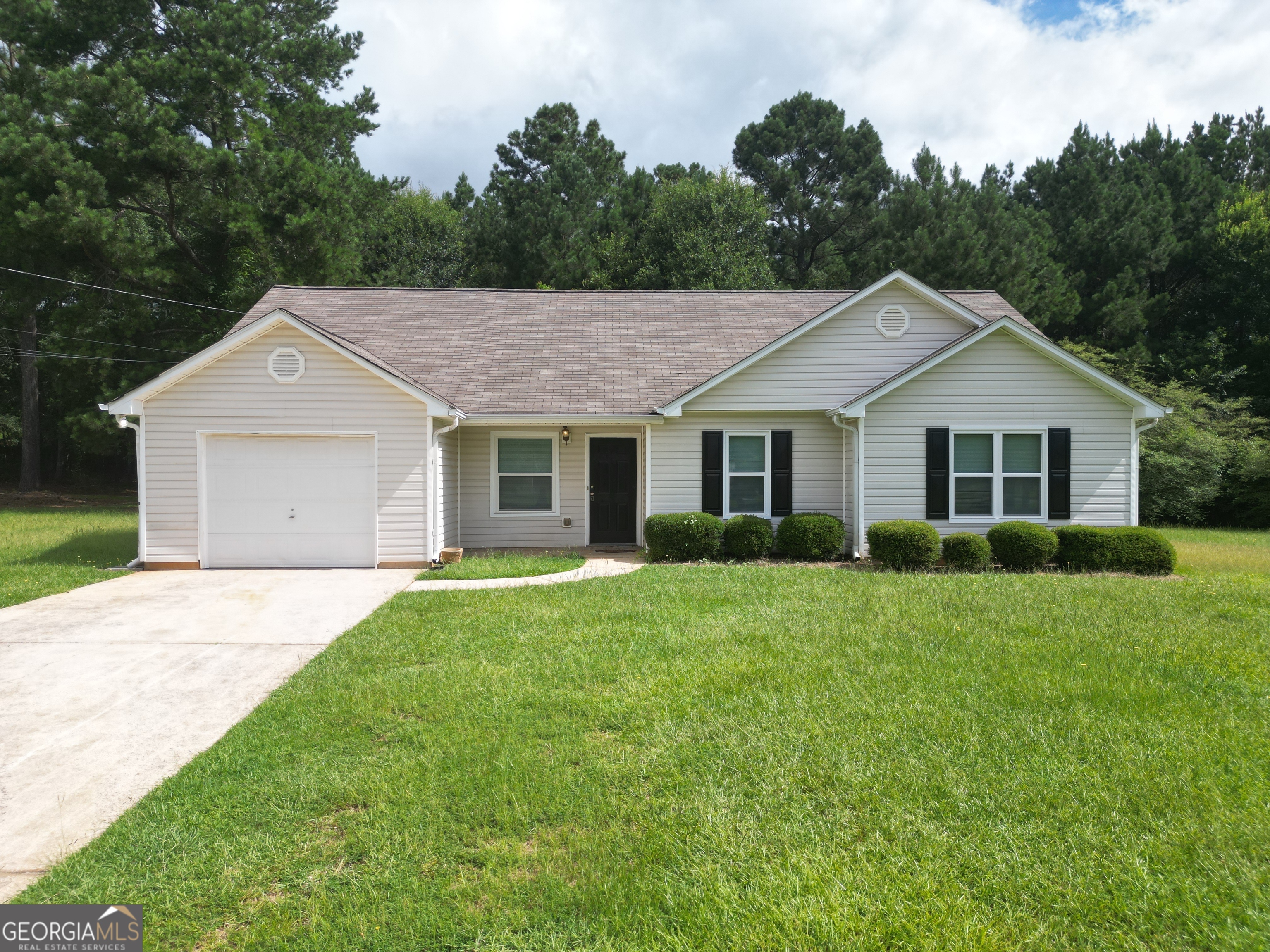 161 Floresta Drive Property Photo 1