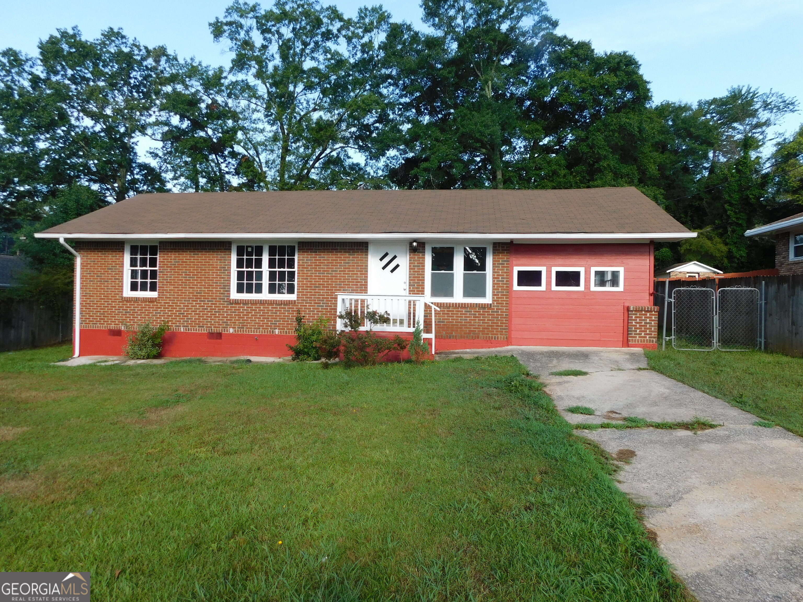 5243 Eubanks Drive Property Photo 1