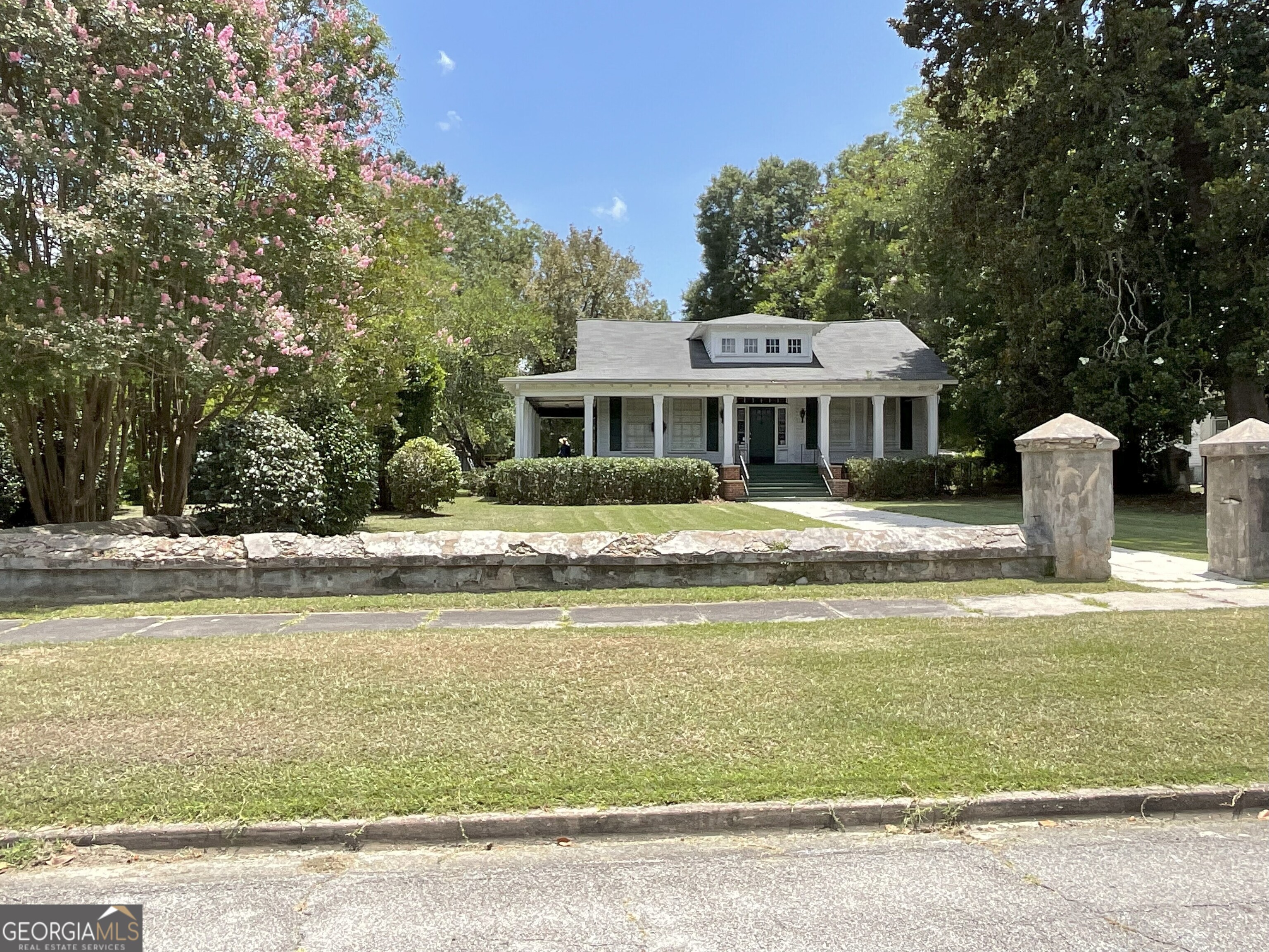 25 Merritt Street Property Photo 1