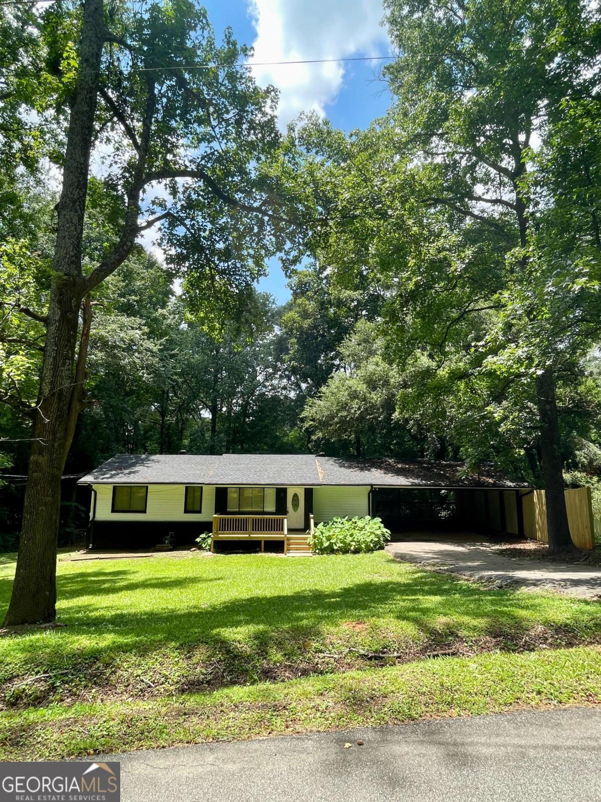 5847 Pinetree Lane Property Photo 1