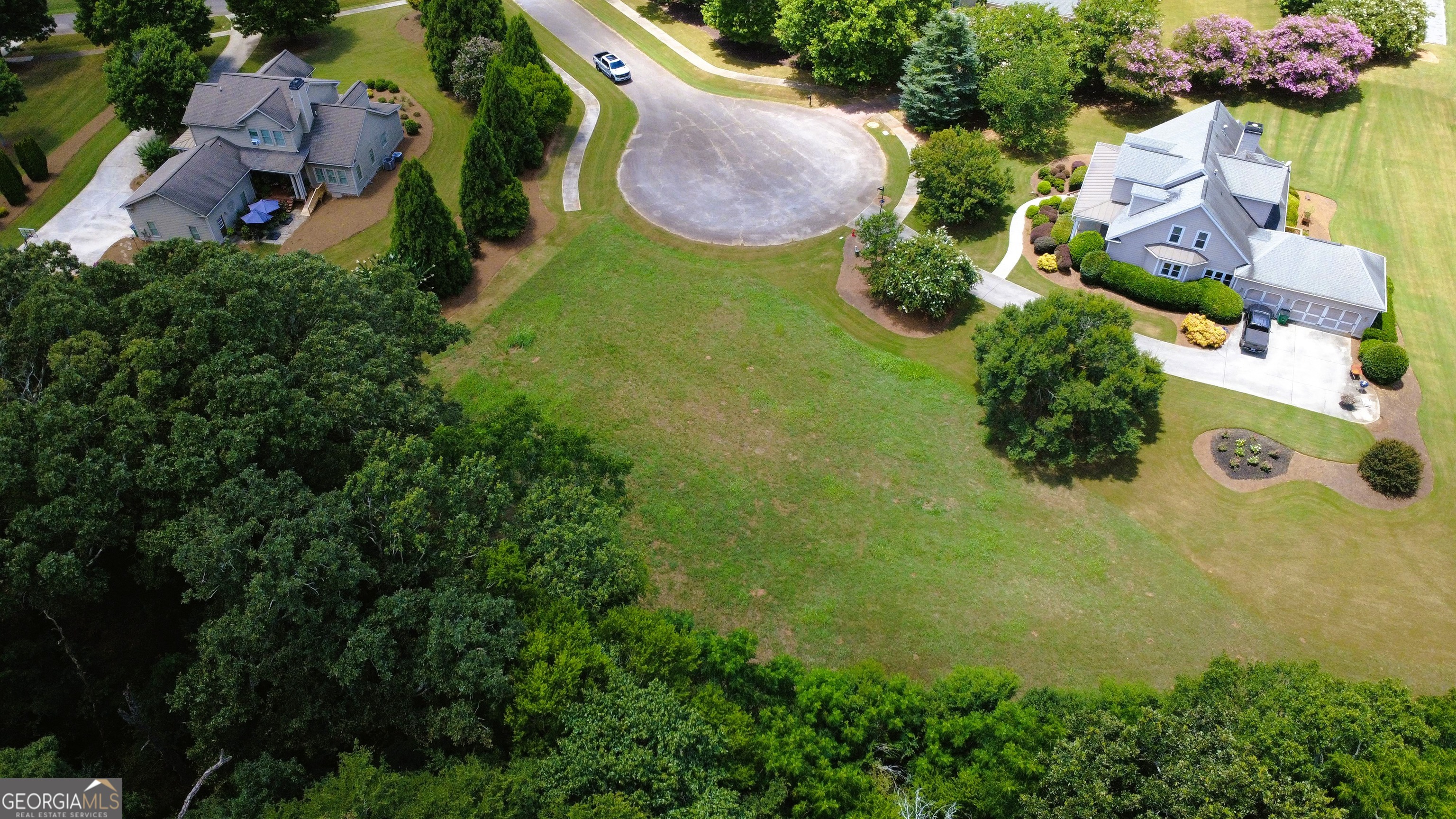 1011 Boxwood Place Property Photo 3