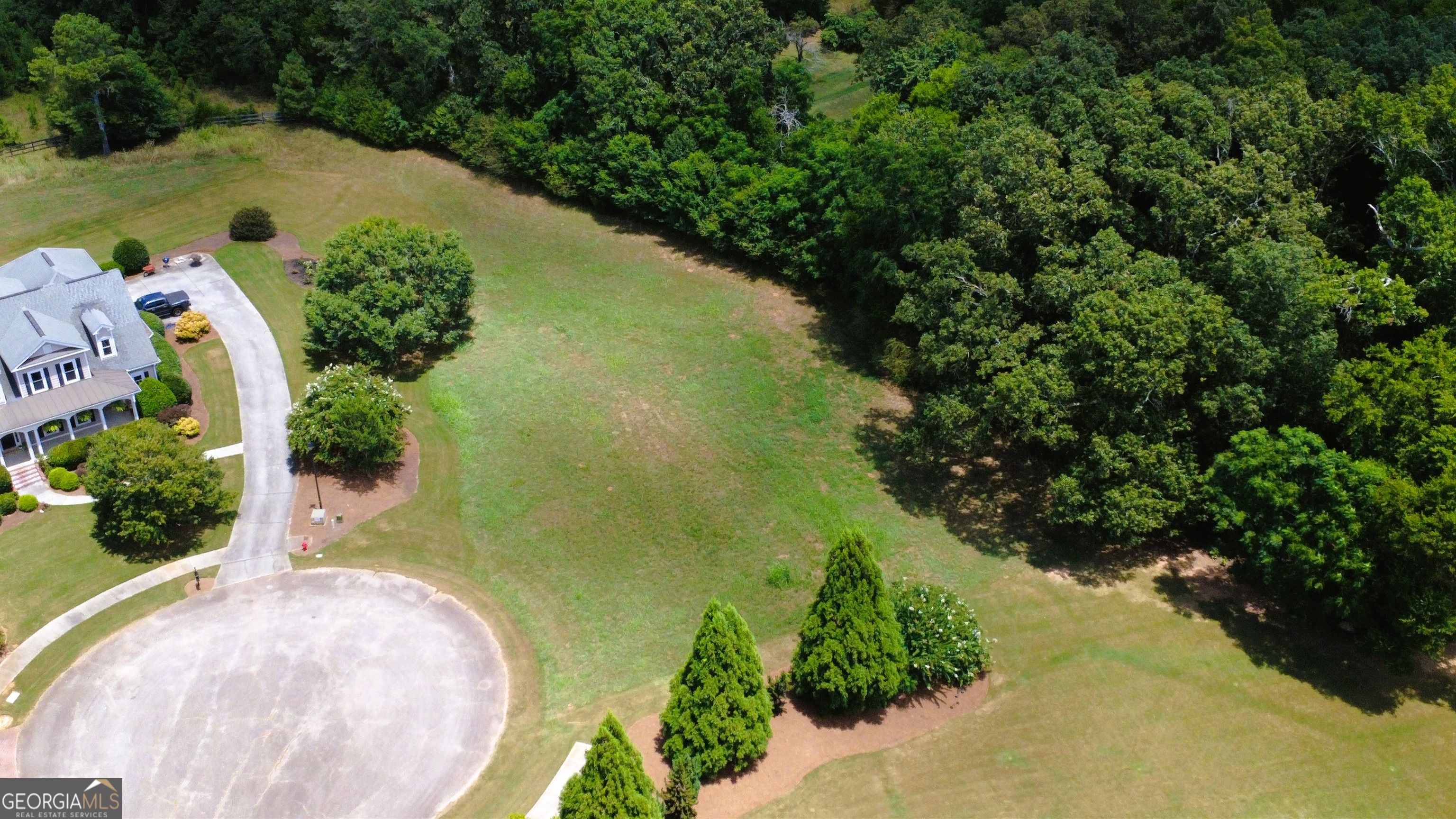 1011 Boxwood Place Property Photo 4