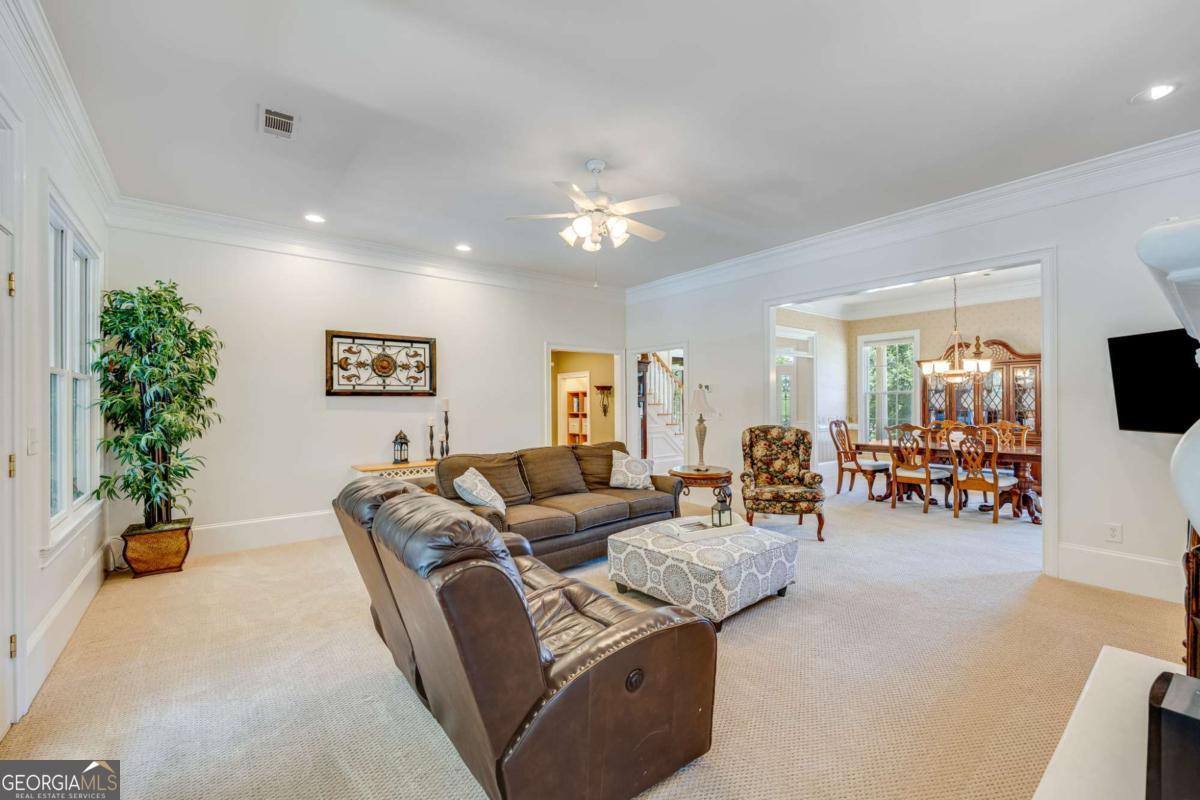 1885 Silver Oak Drive Property Photo 12