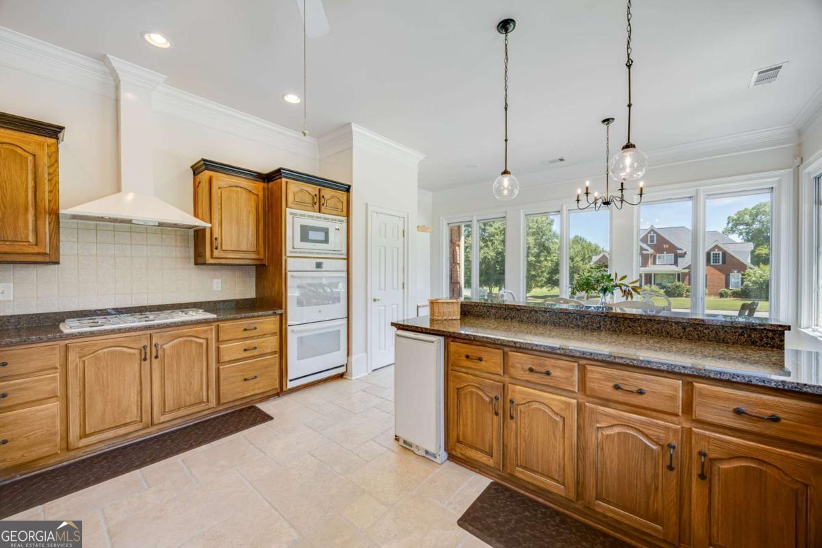 1885 Silver Oak Drive Property Photo 21