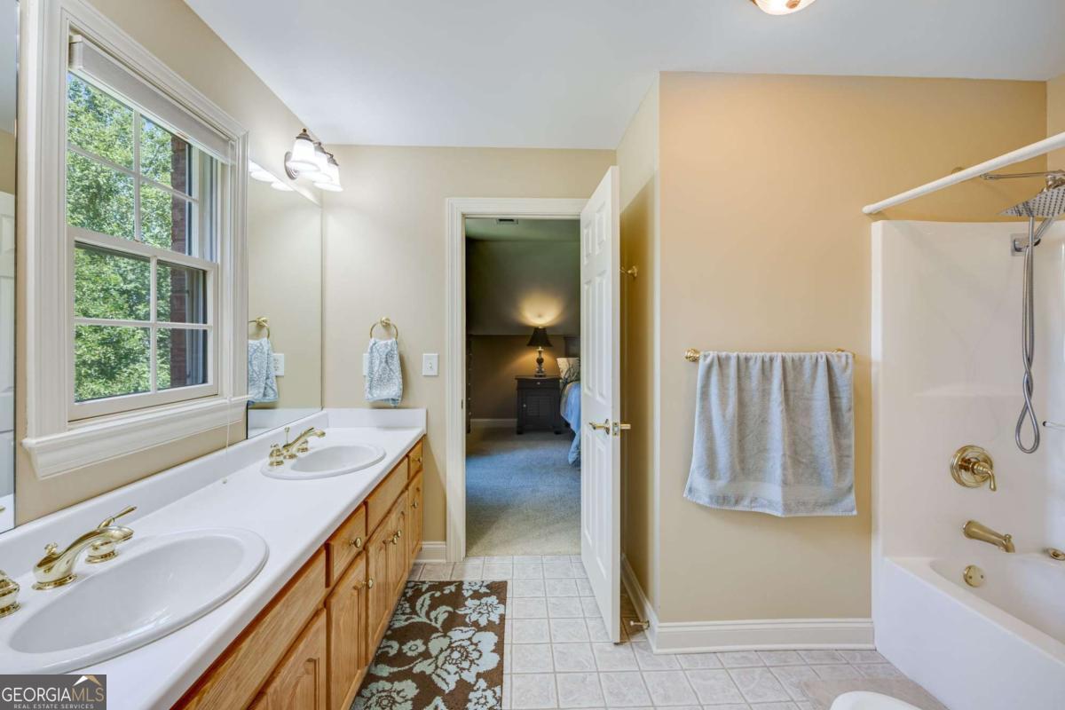 1885 Silver Oak Drive Property Photo 41
