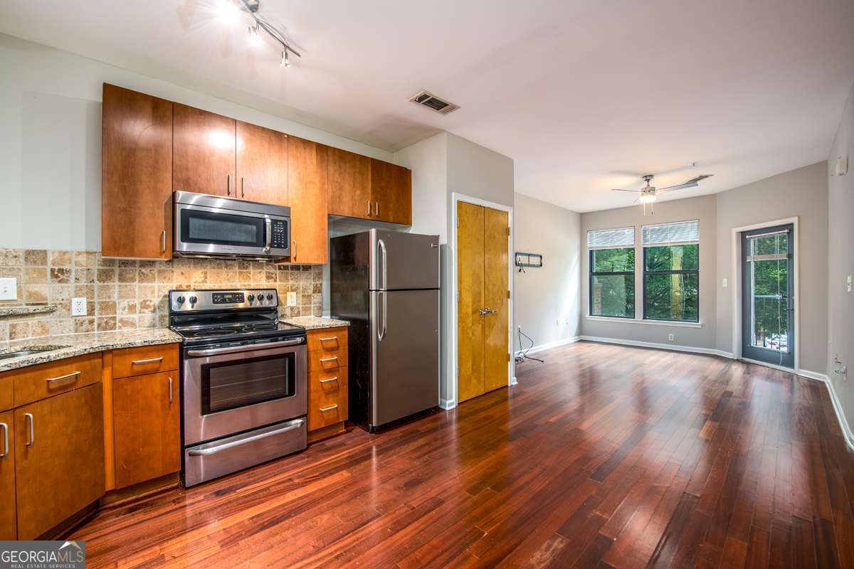 898 Oak Street Sw # 3324 Property Photo 1