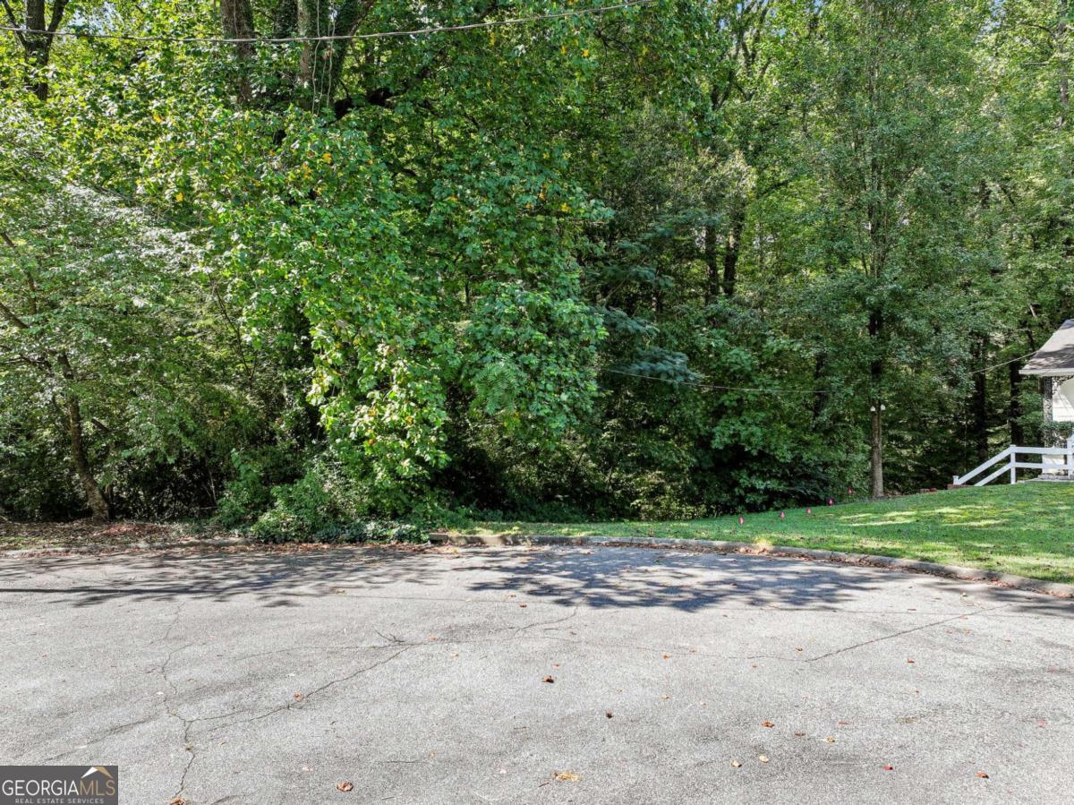 1736 Seneca Court Se Property Photo 6