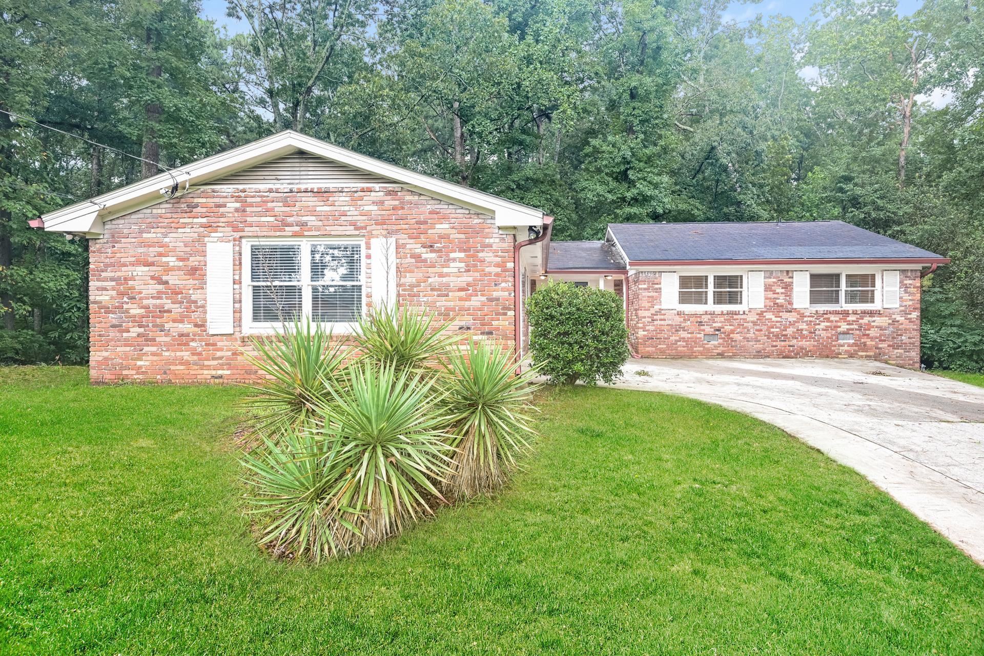 3723 Eagle Woods Circle Property Photo 1