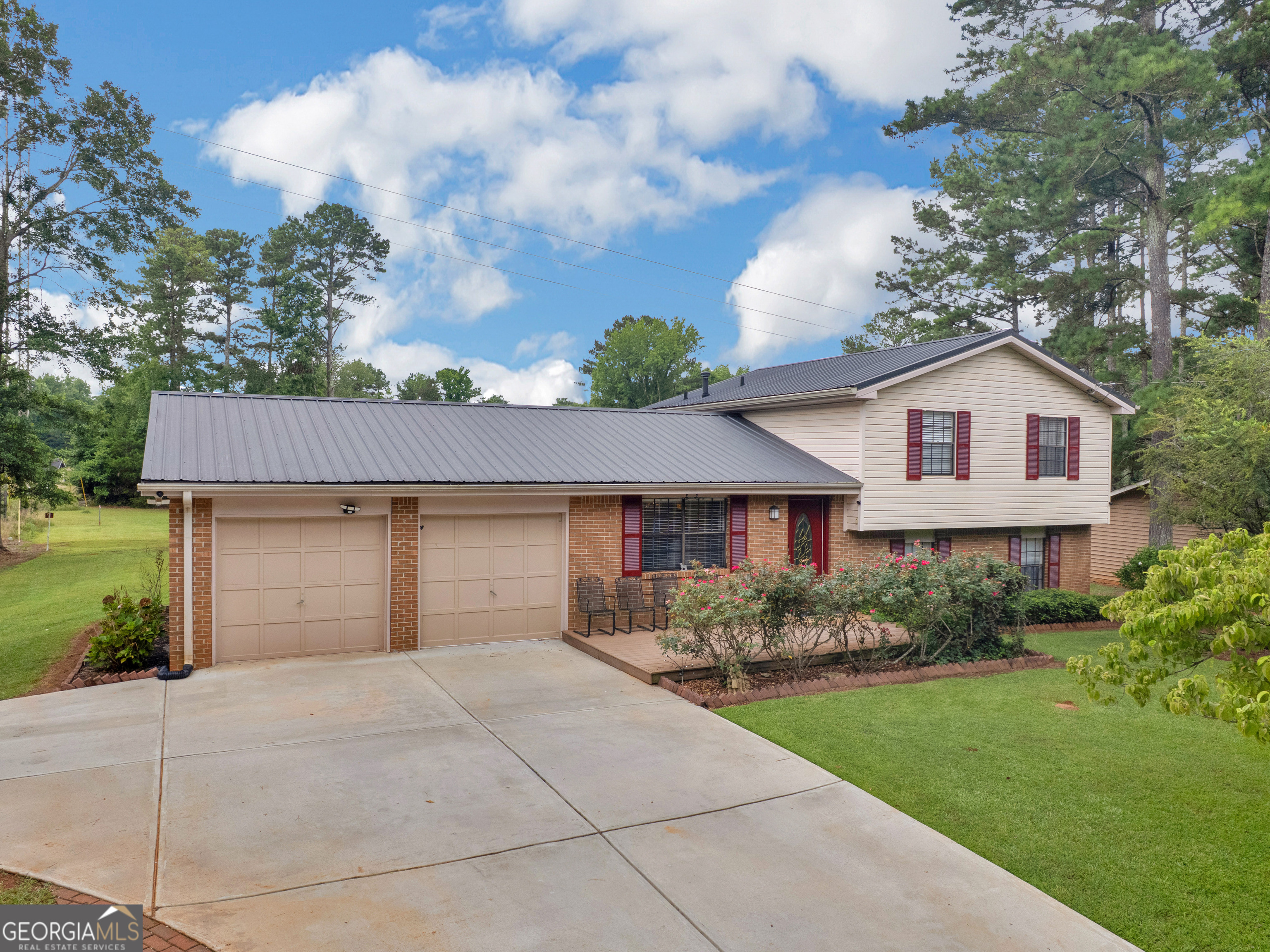 917 Curry Circle Se Property Photo 1