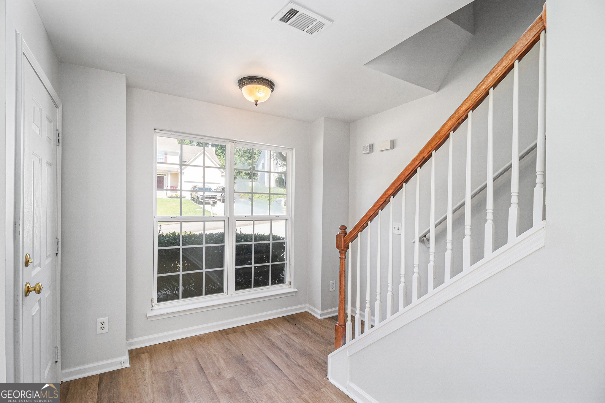 205 Stone Ridge Way Property Photo 3