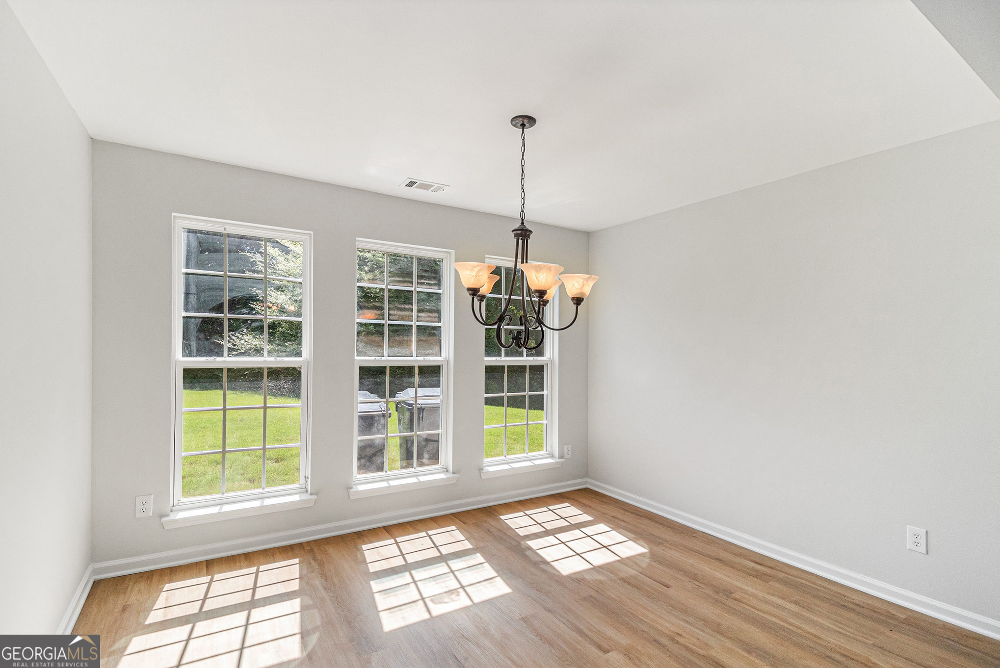 205 Stone Ridge Way Property Photo 6