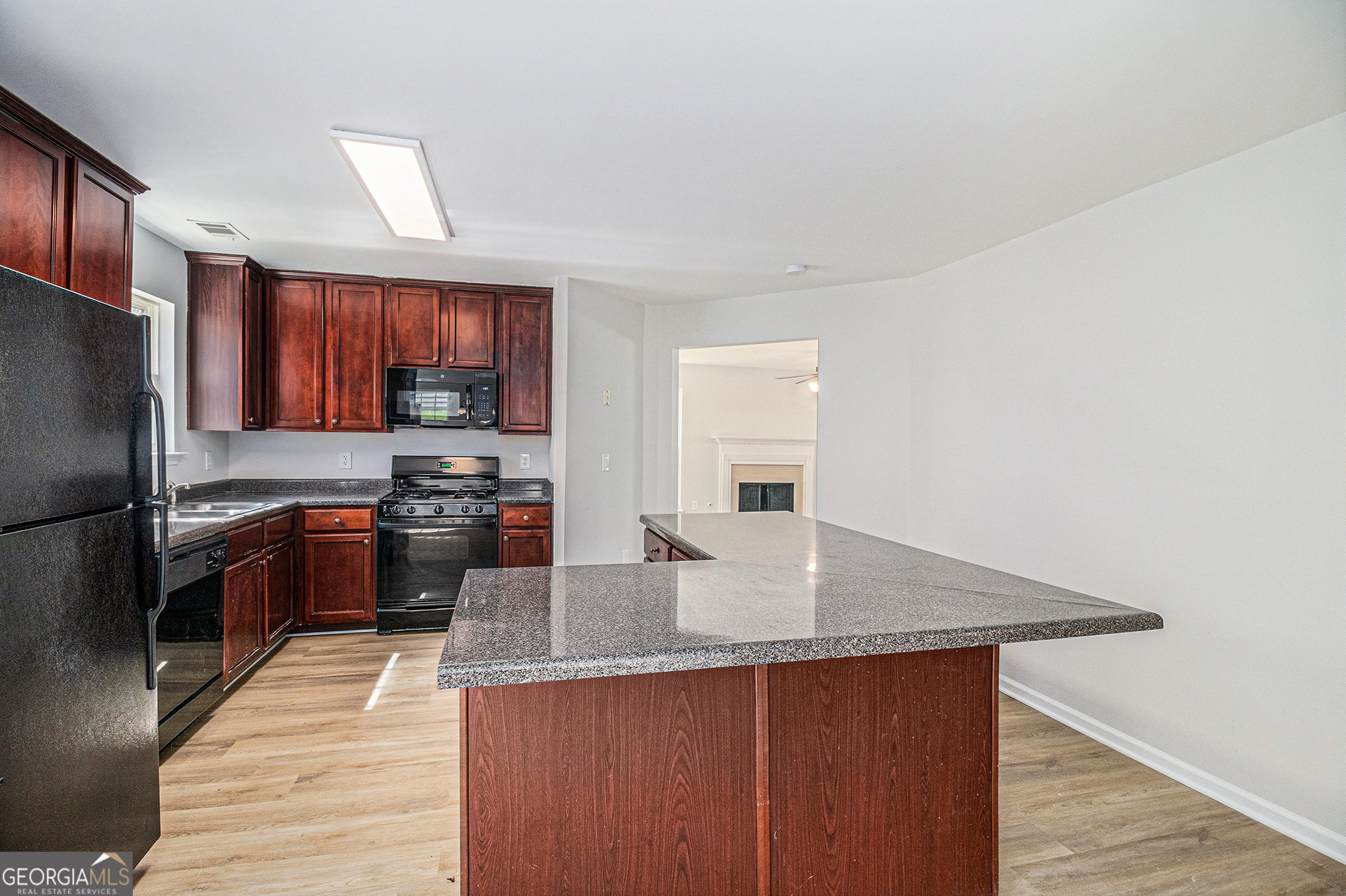 205 Stone Ridge Way Property Photo 9