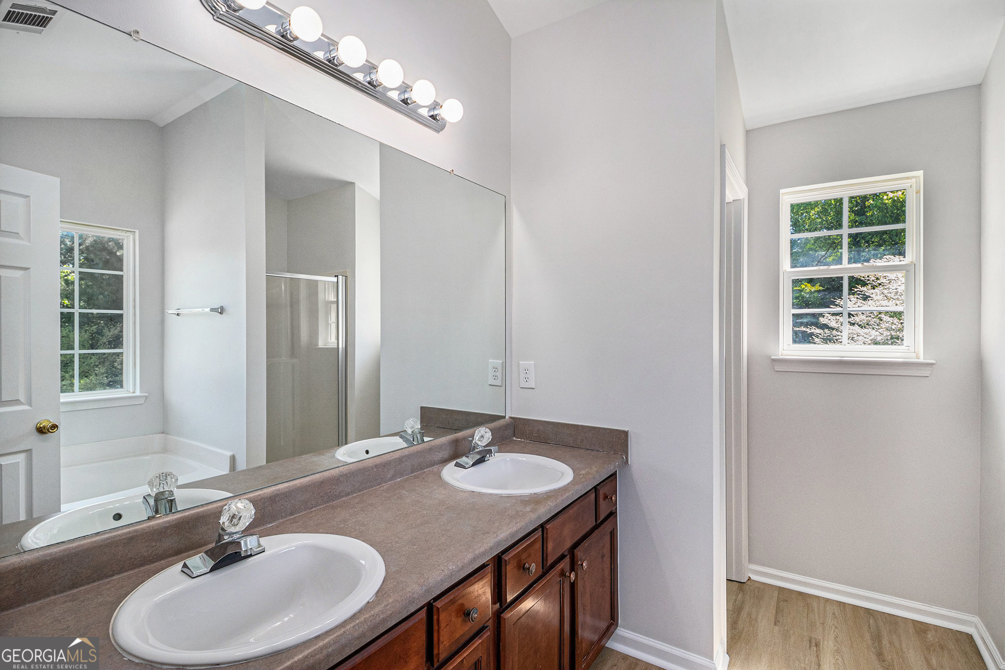 205 Stone Ridge Way Property Photo 18