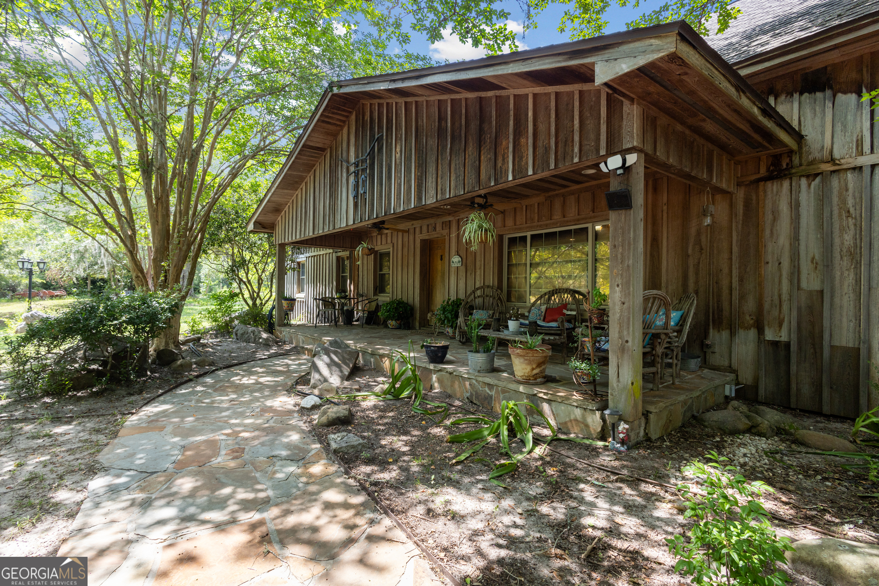 559 Cumberland Road Property Photo 1