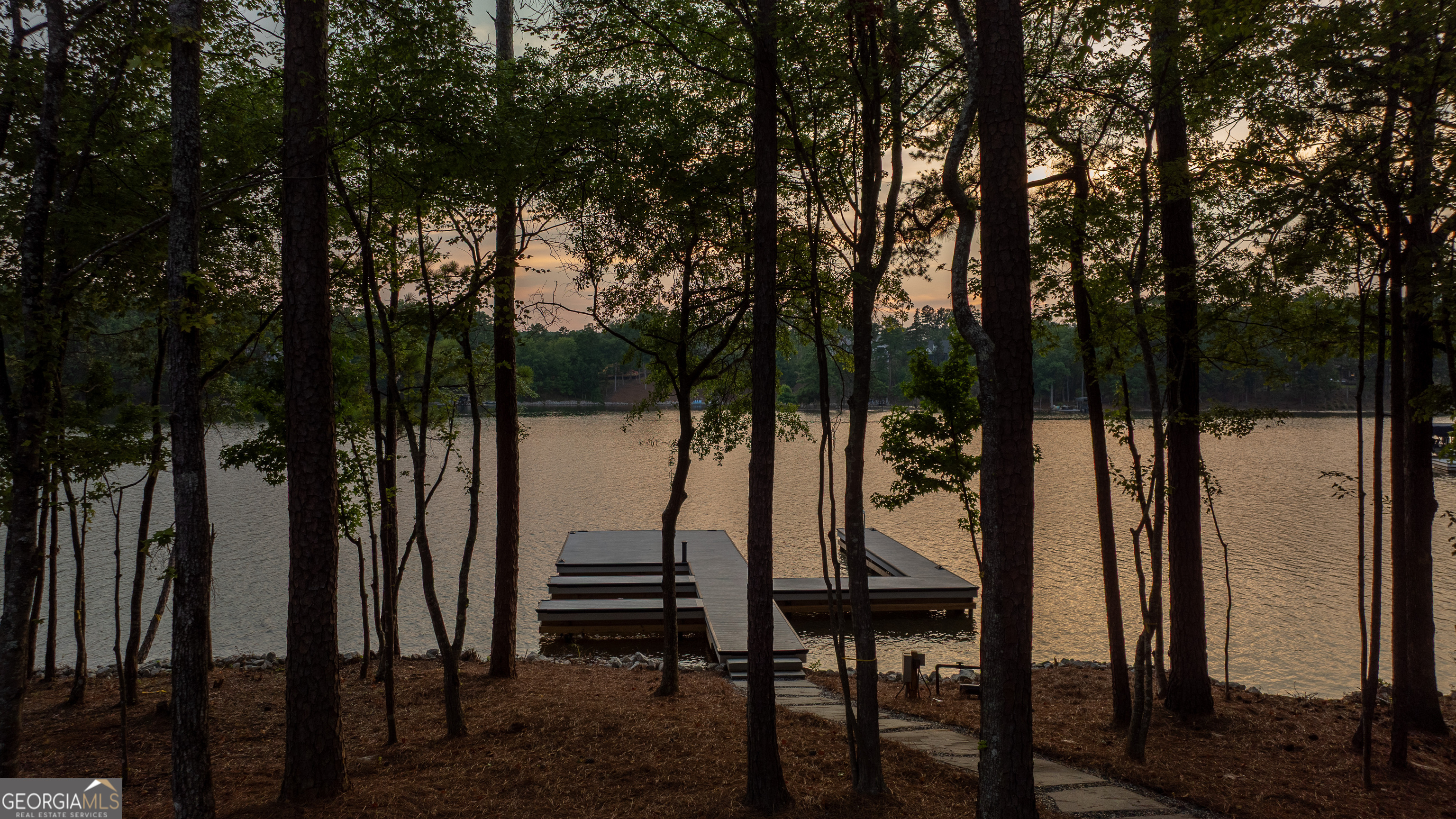 1221 Broadpoint Drive Property Photo 4