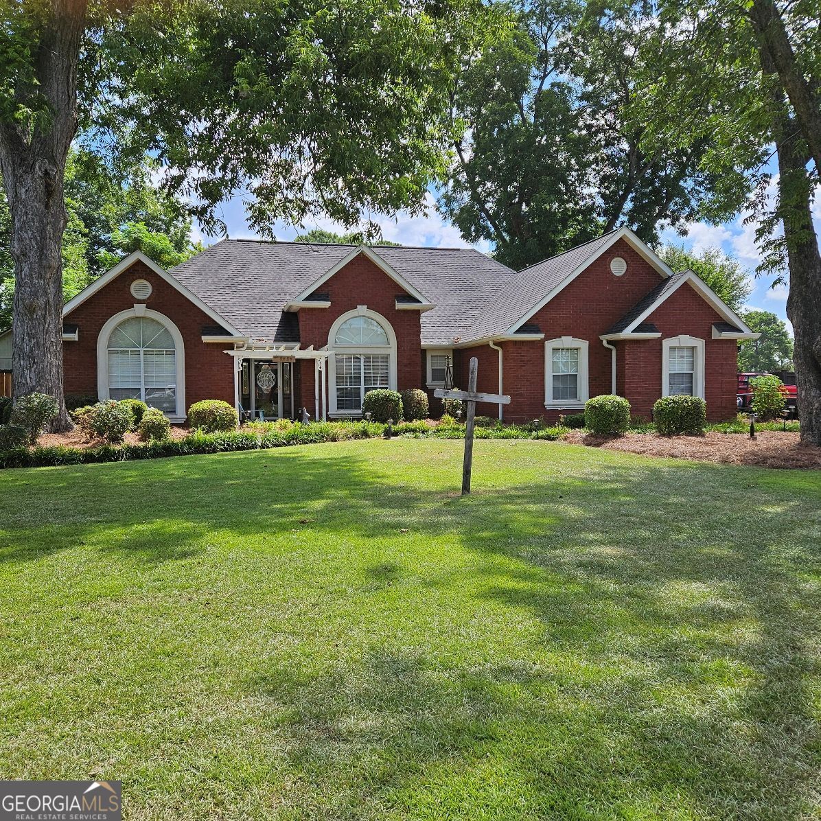 313 Victoria Circle Property Photo 1