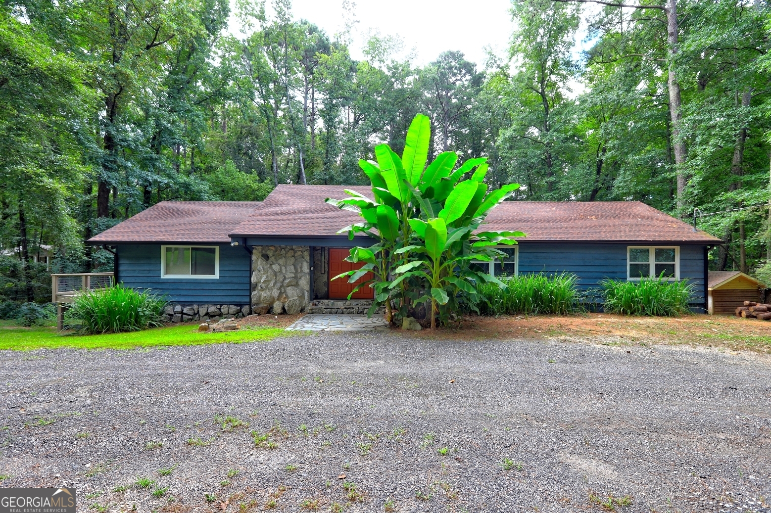 163 Senoia Road Property Photo 1