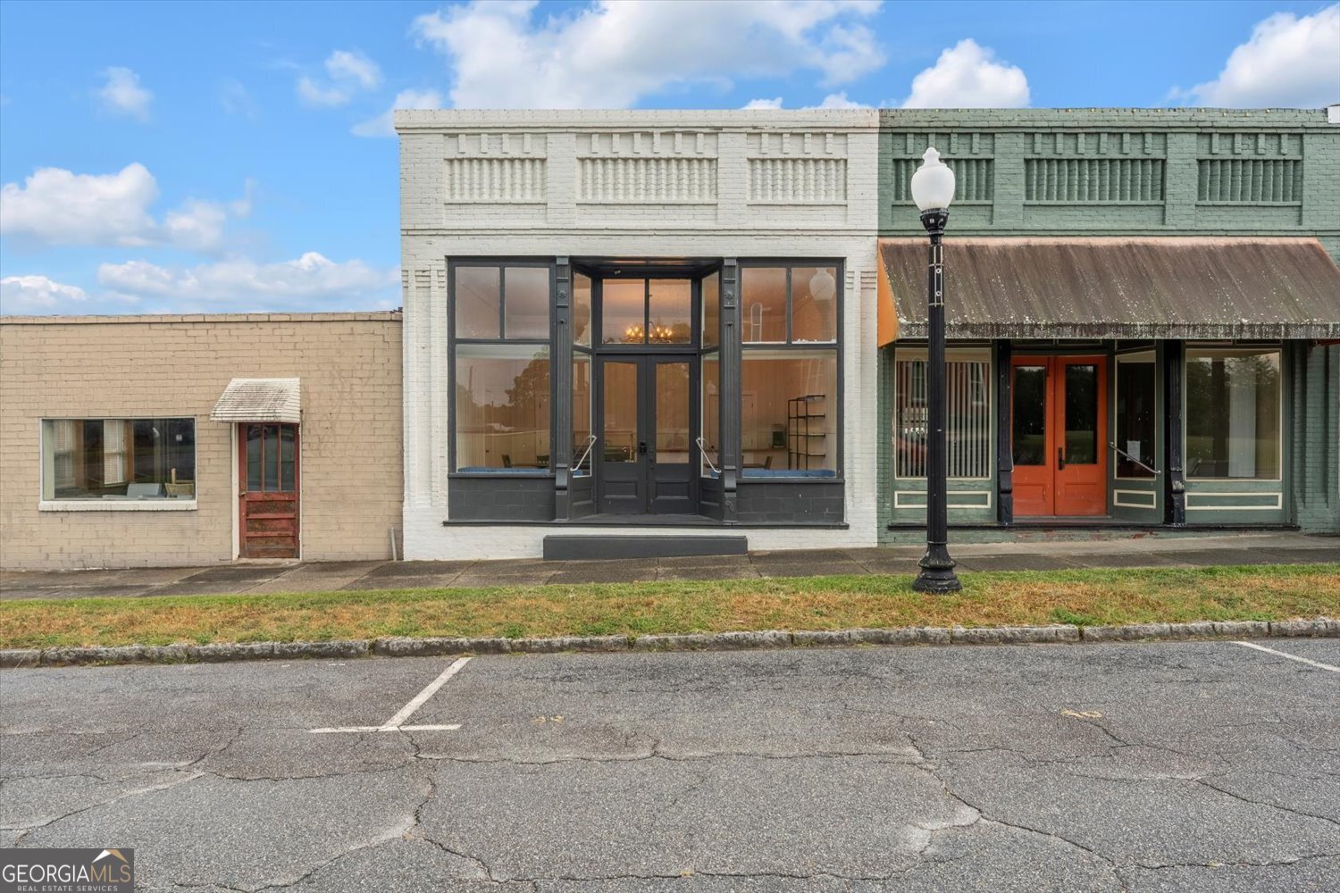 237 Monument Street Property Photo 1