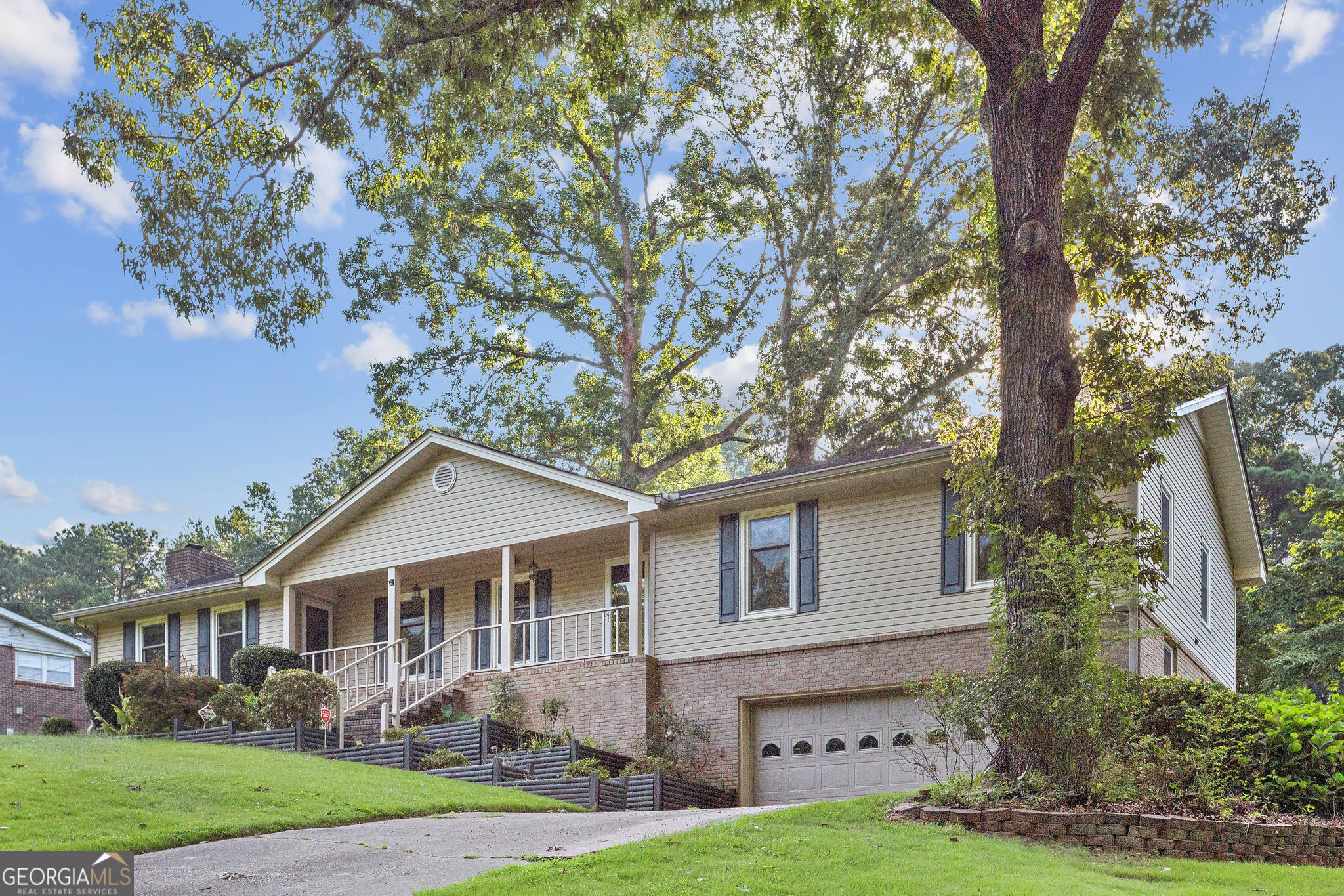 6074 Shallow Wood Lane Property Photo 1