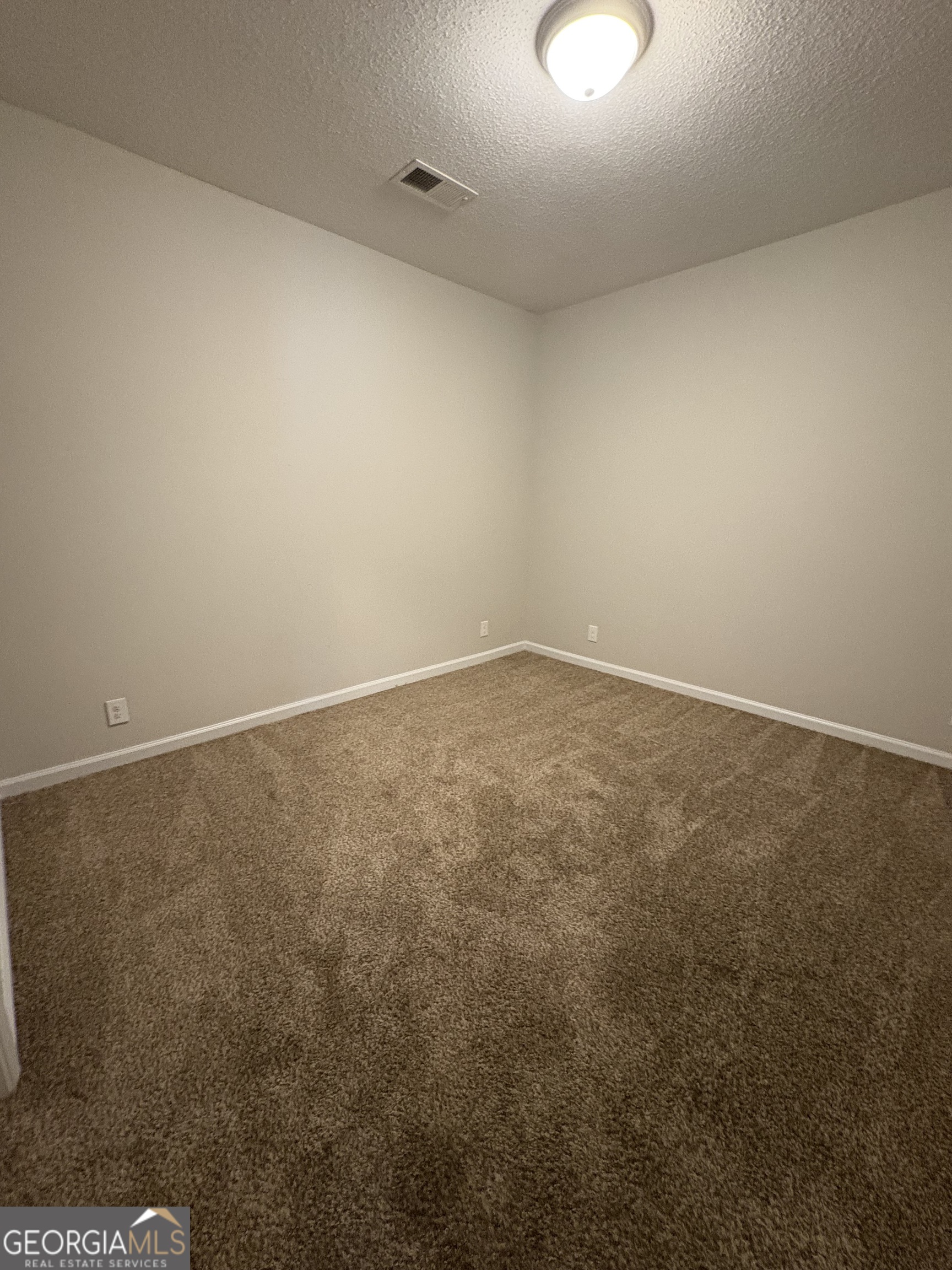 1931 Karen Circle # B Property Photo 1