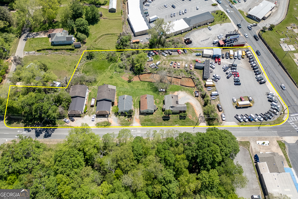 116 E Maple Street Property Photo 6