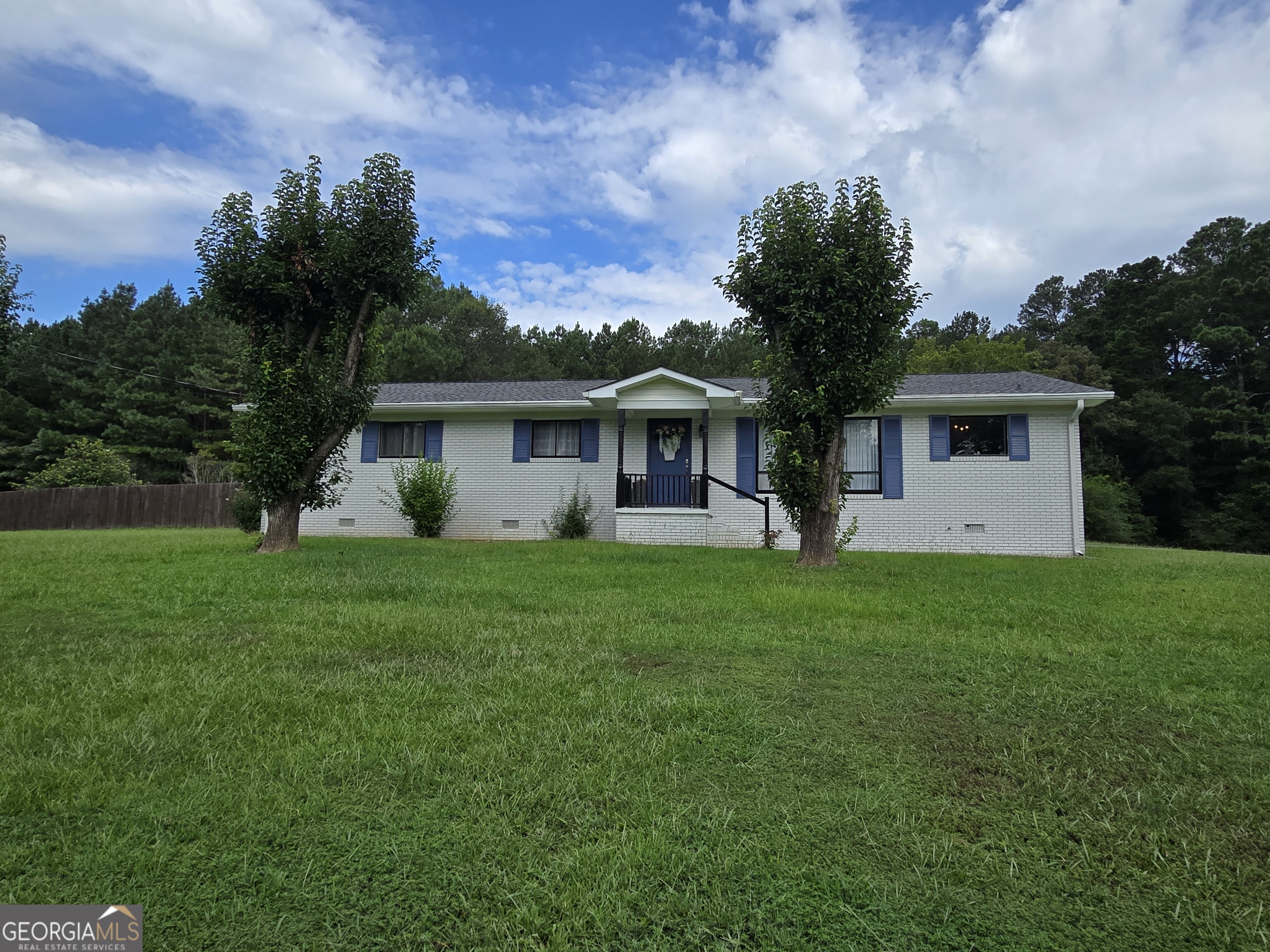 90 Azalea Drive Property Photo 1