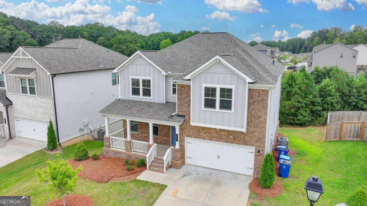 2121 Landsburg Way Property Photo 2