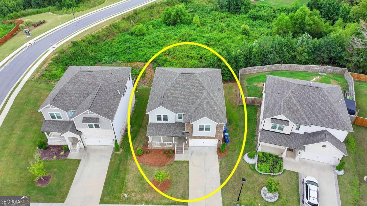 2121 Landsburg Way Property Photo 3
