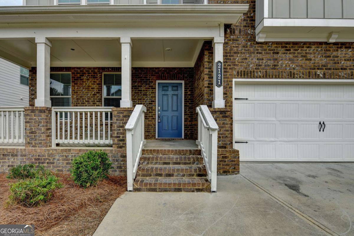 2121 Landsburg Way Property Photo 5