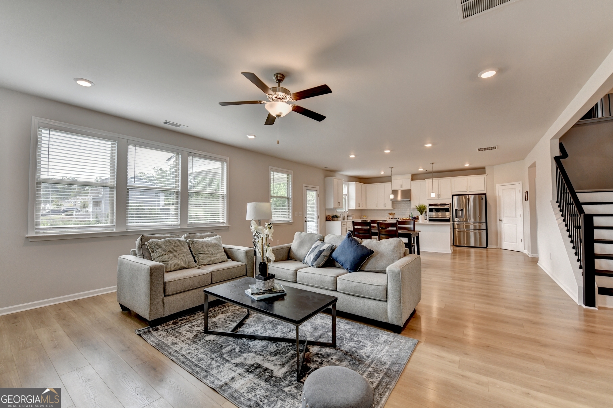 2121 Landsburg Way Property Photo 10