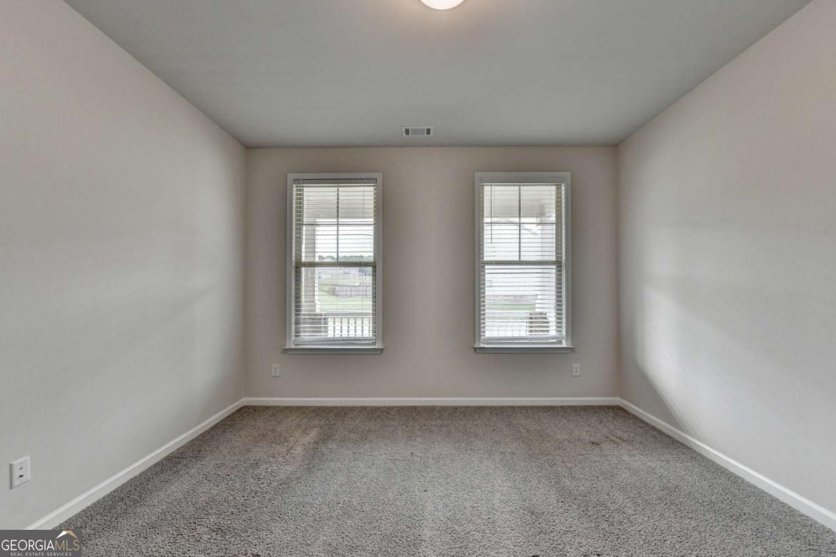 2121 Landsburg Way Property Photo 14