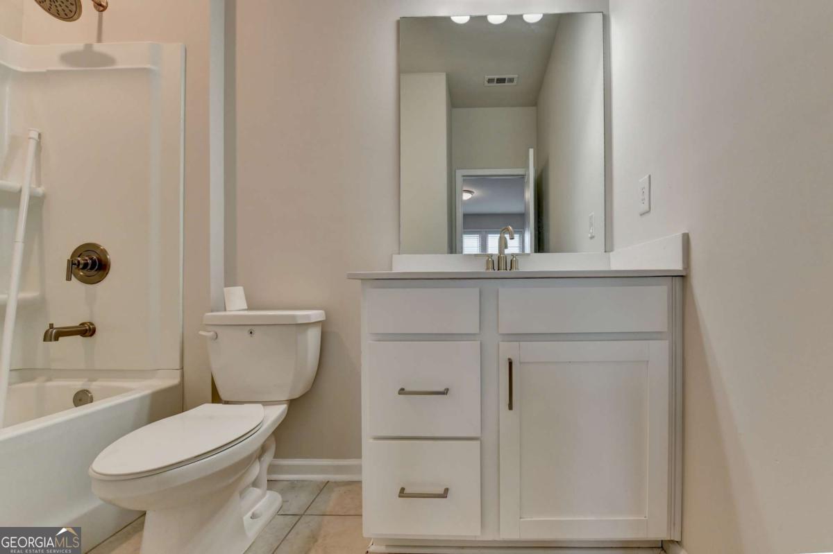 2121 Landsburg Way Property Photo 25