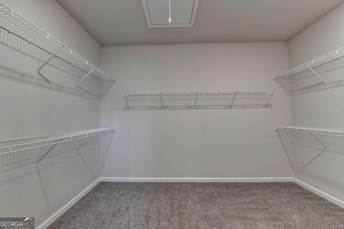 2121 Landsburg Way Property Photo 31
