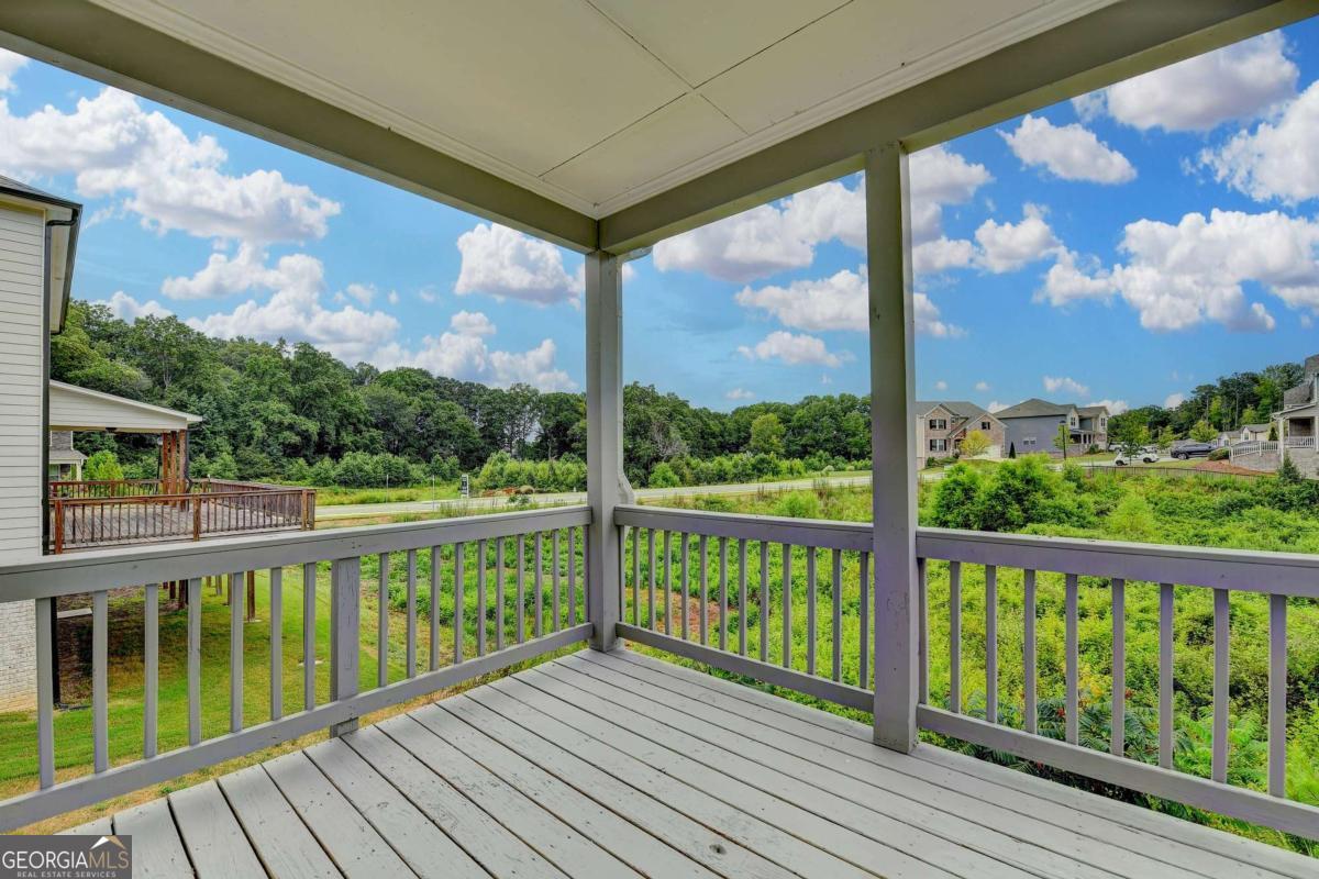 2121 Landsburg Way Property Photo 35