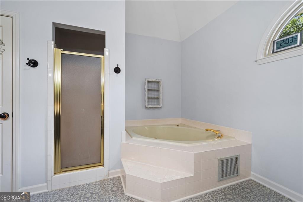 5801 Fairwood Walk Nw Property Photo 33
