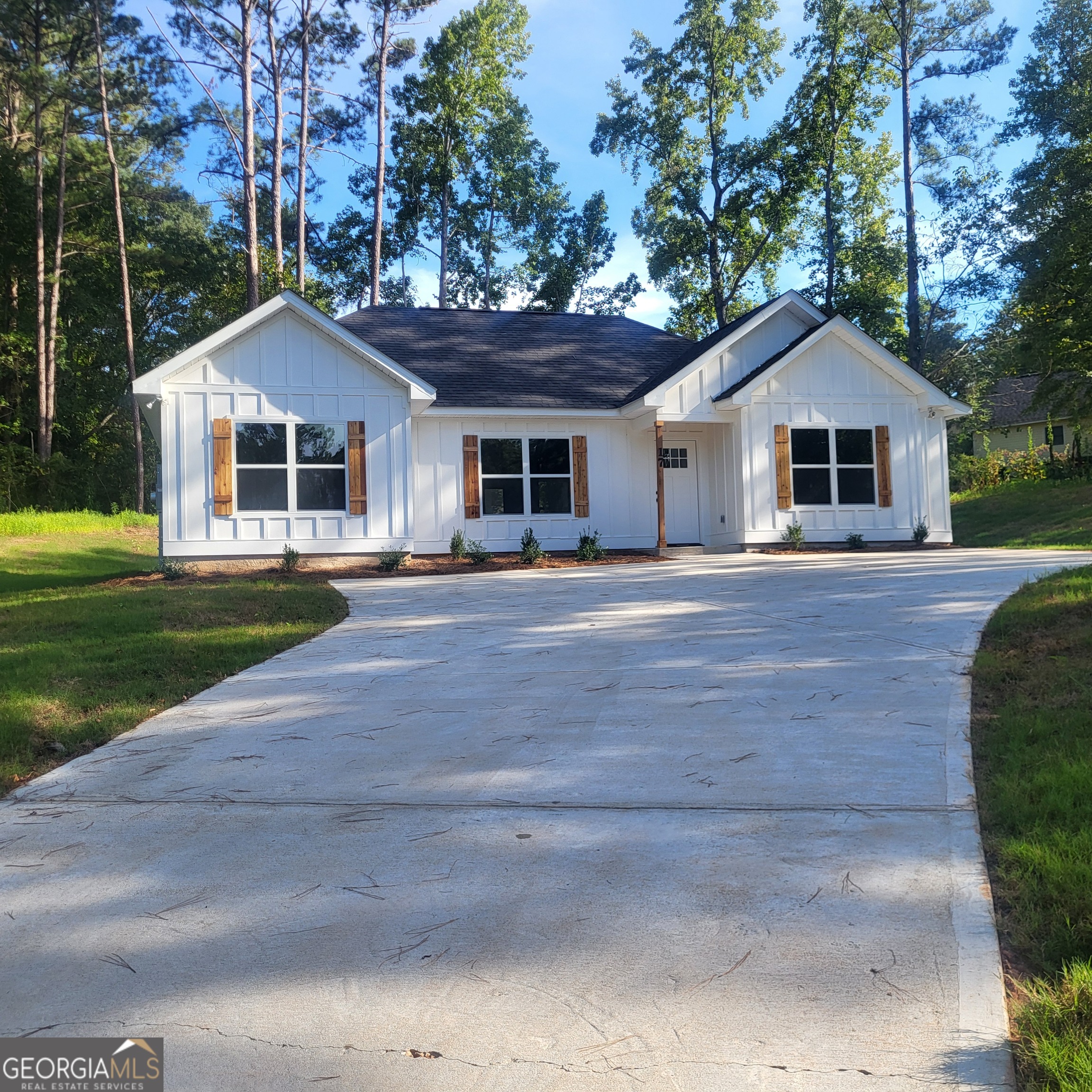 17 Laural Drive Property Photo 1