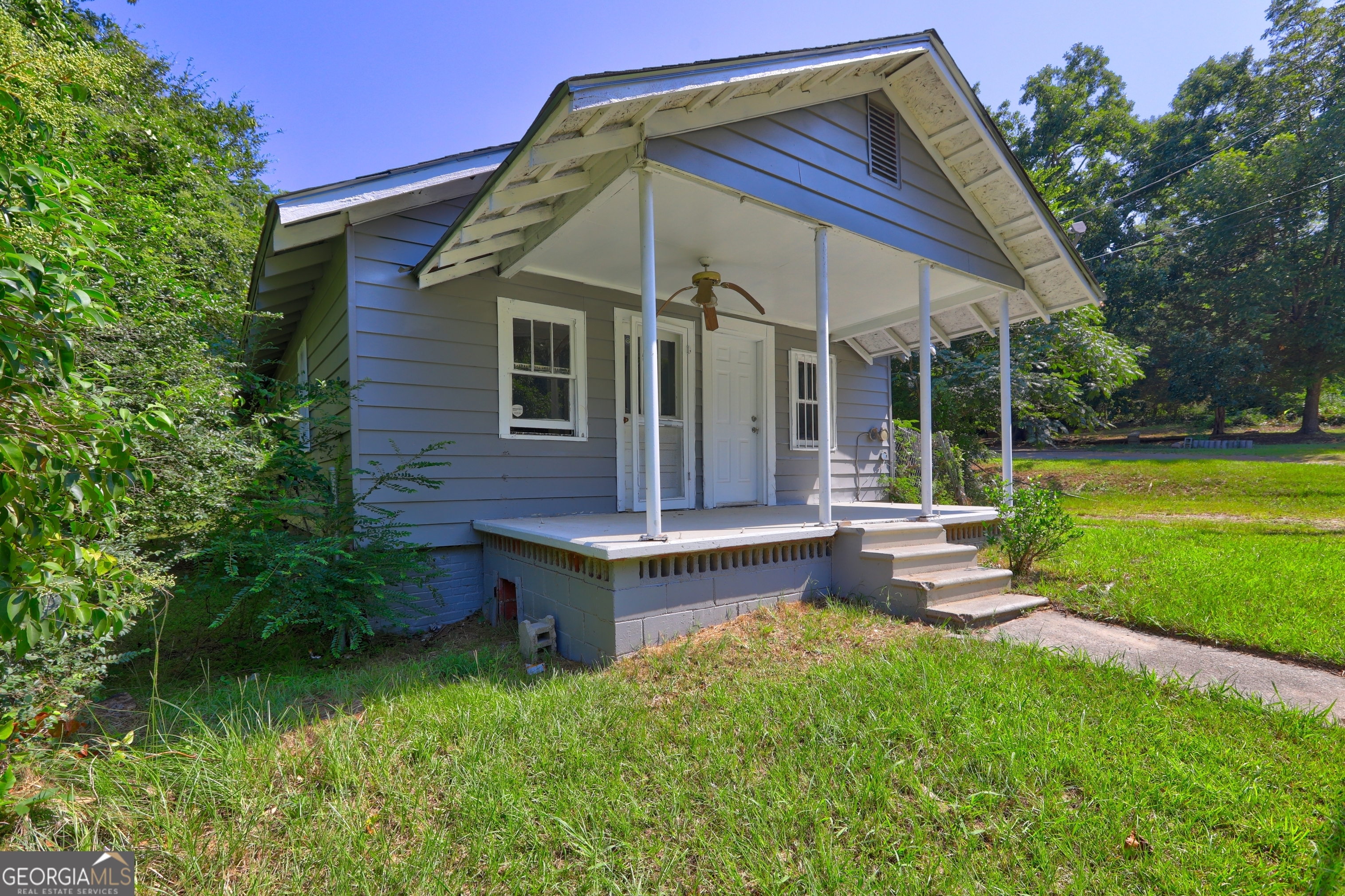 120 Caraker Avenue Property Photo 1