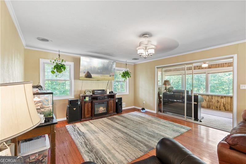 5934 Dolvin Lane Property Photo 12