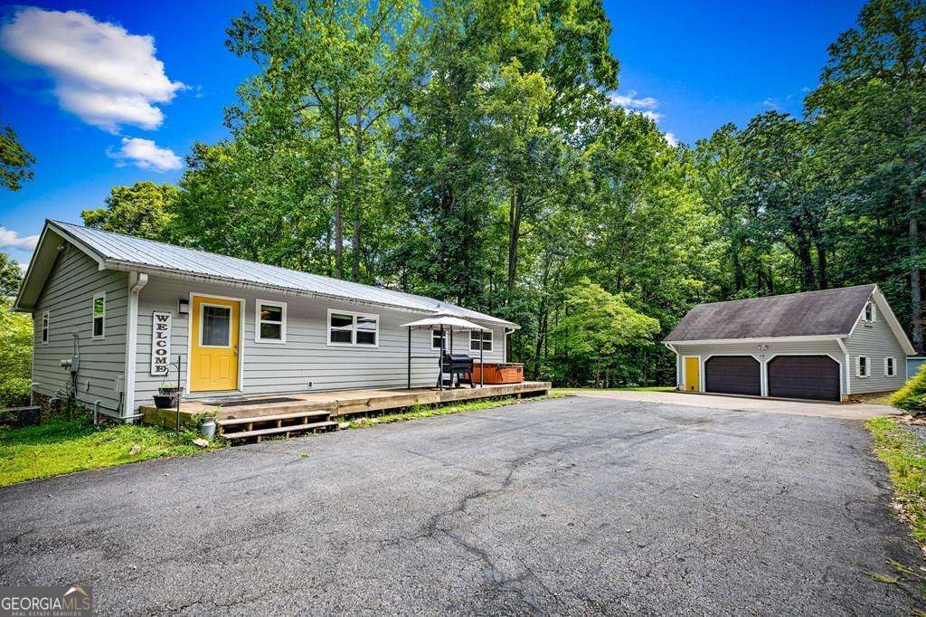 475 Hamilton Road Property Photo 1